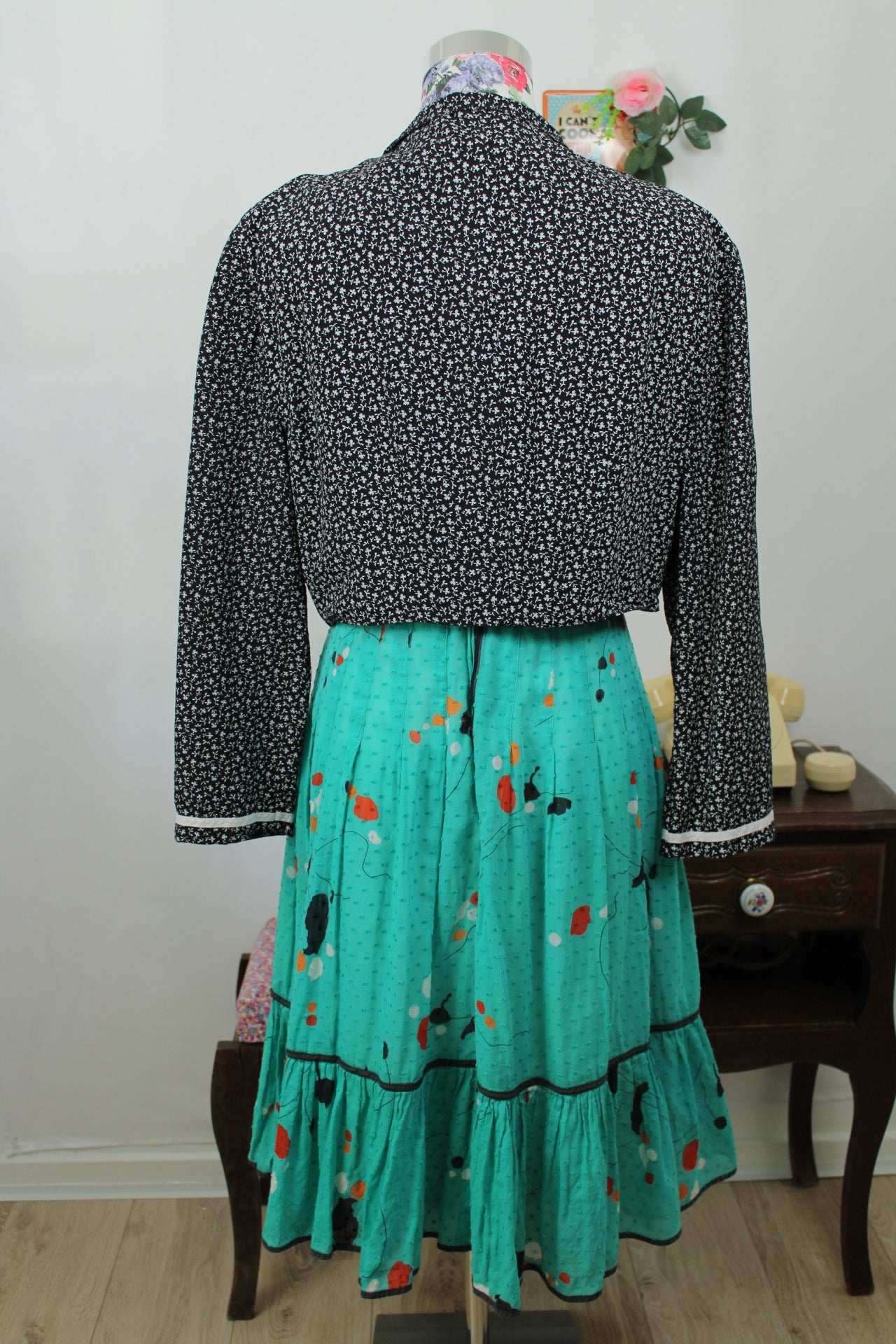 🌸🍒Boléro vintage 90's noir imprimé de petites fleurs liberty bohème - Taille 38 à 42🍒🌸