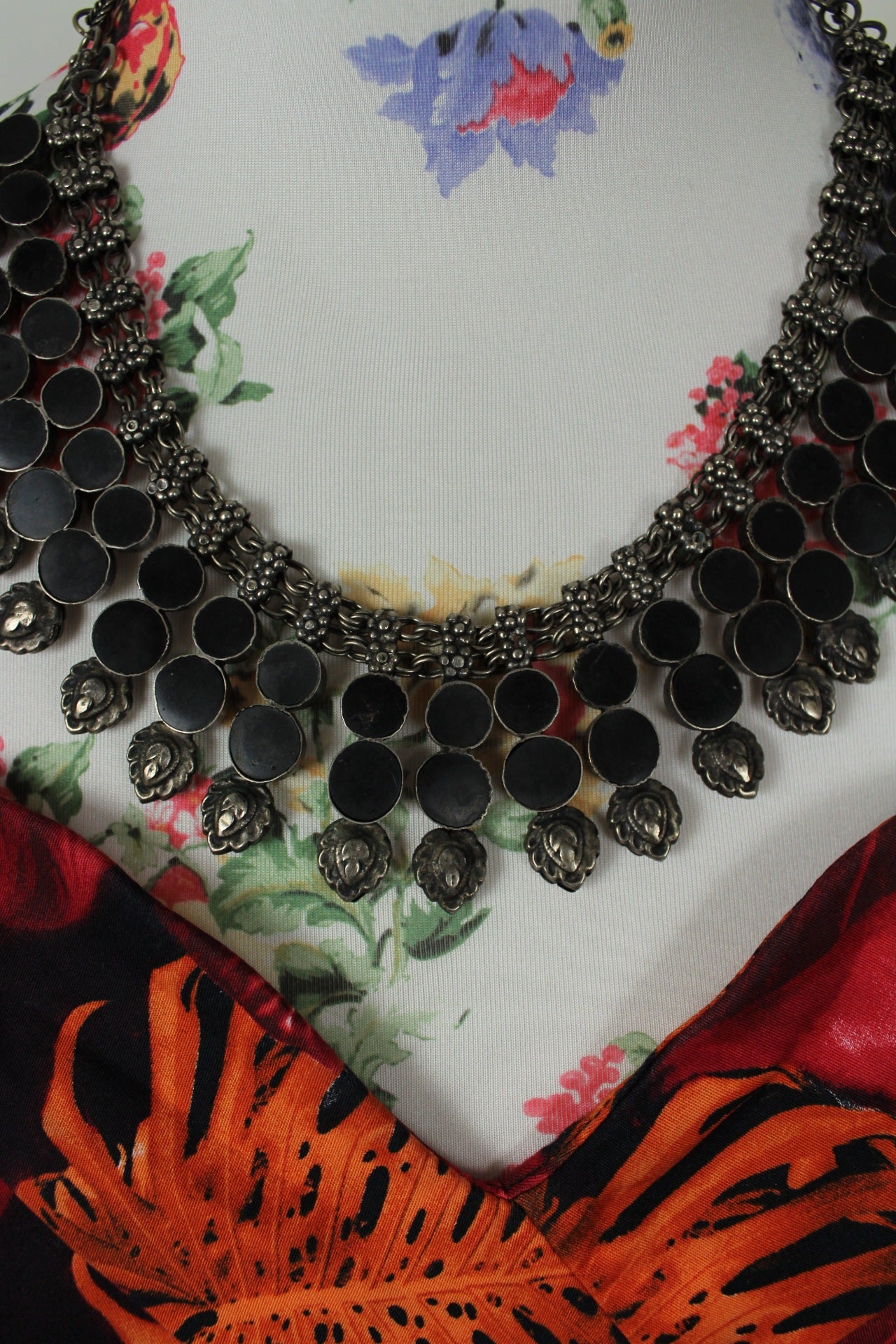🌸🍒Collier vintage 90's bohème/ethnique en métal gris🍒🌸
