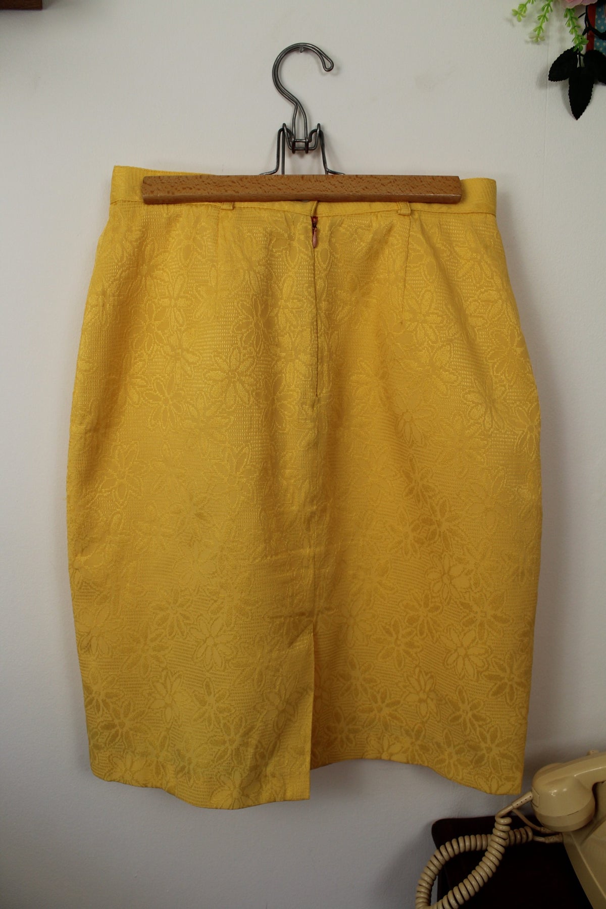 🌸🍒 Ensemble jupe + blouse vintage années 80 tissu texturé jacquard fleuri jaune - Taille 38/40🍒🌸