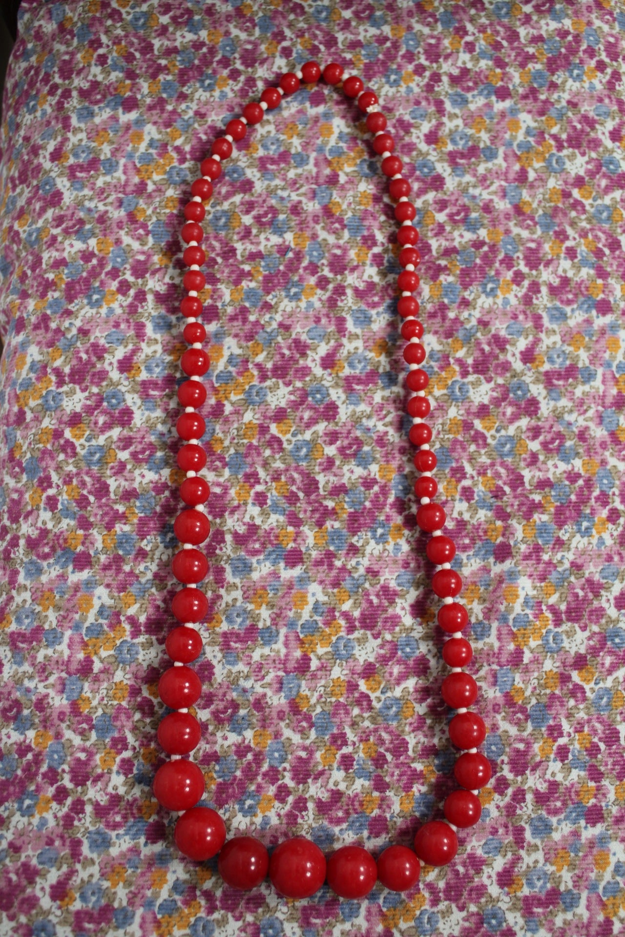 🌸🍒Collier vintage 80's long perles rouges🍒🌸