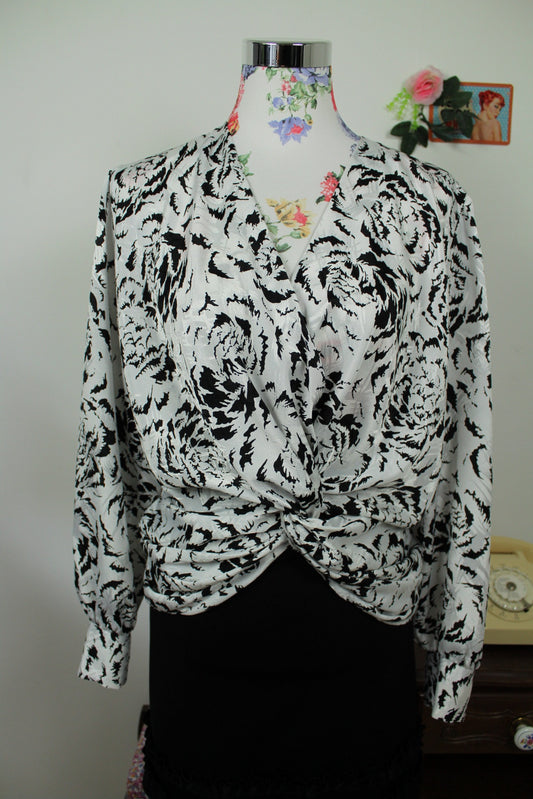 🌸🍒Blouse vintage 80's preppy chic croisée motif floral noir - Taille 38🍒🌸