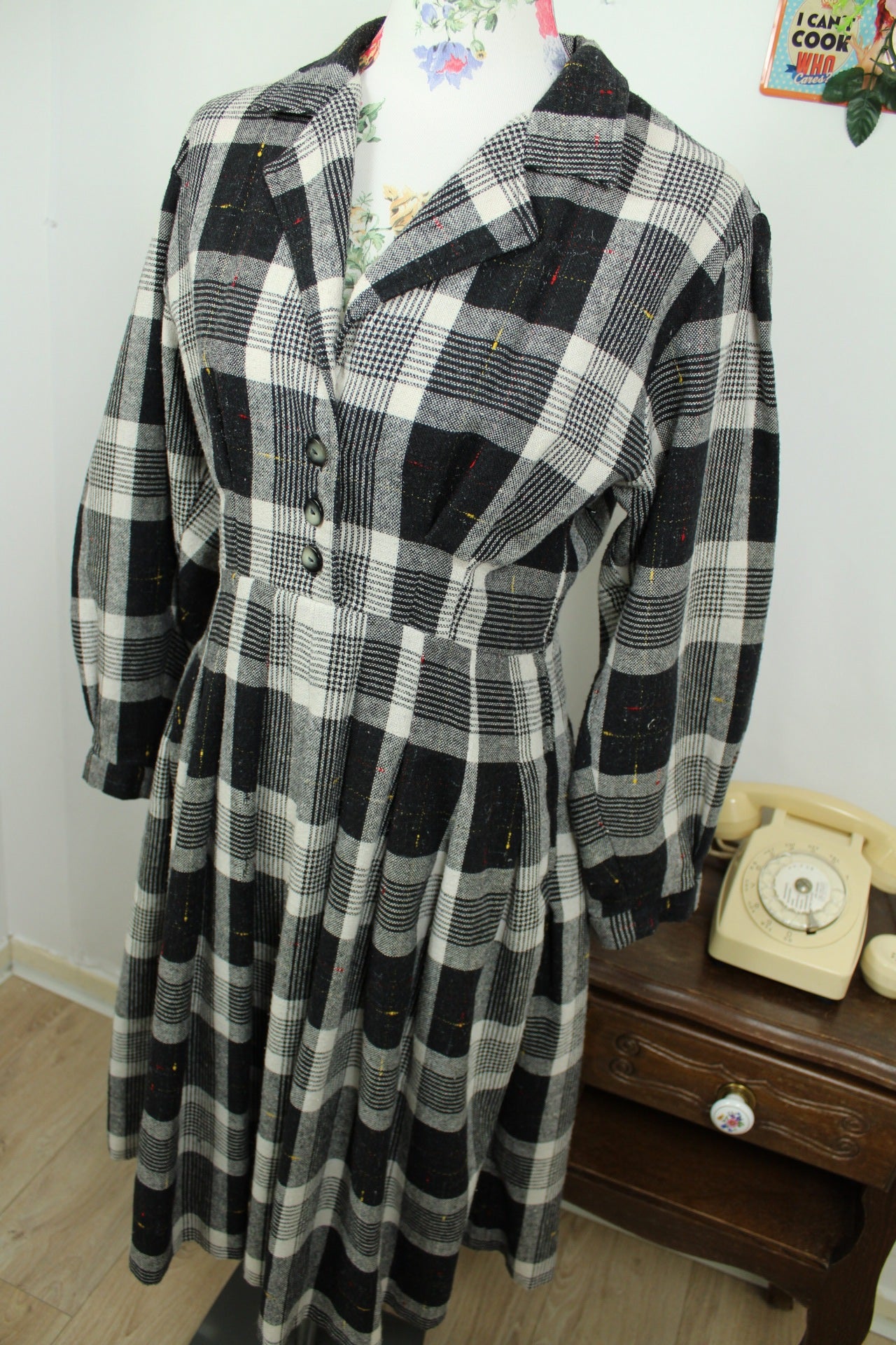 🌸🍒Robe d'hiver vintage faite main - carreaux noir & blanc - plissée années 80 - Taille 36/38🍒🌸