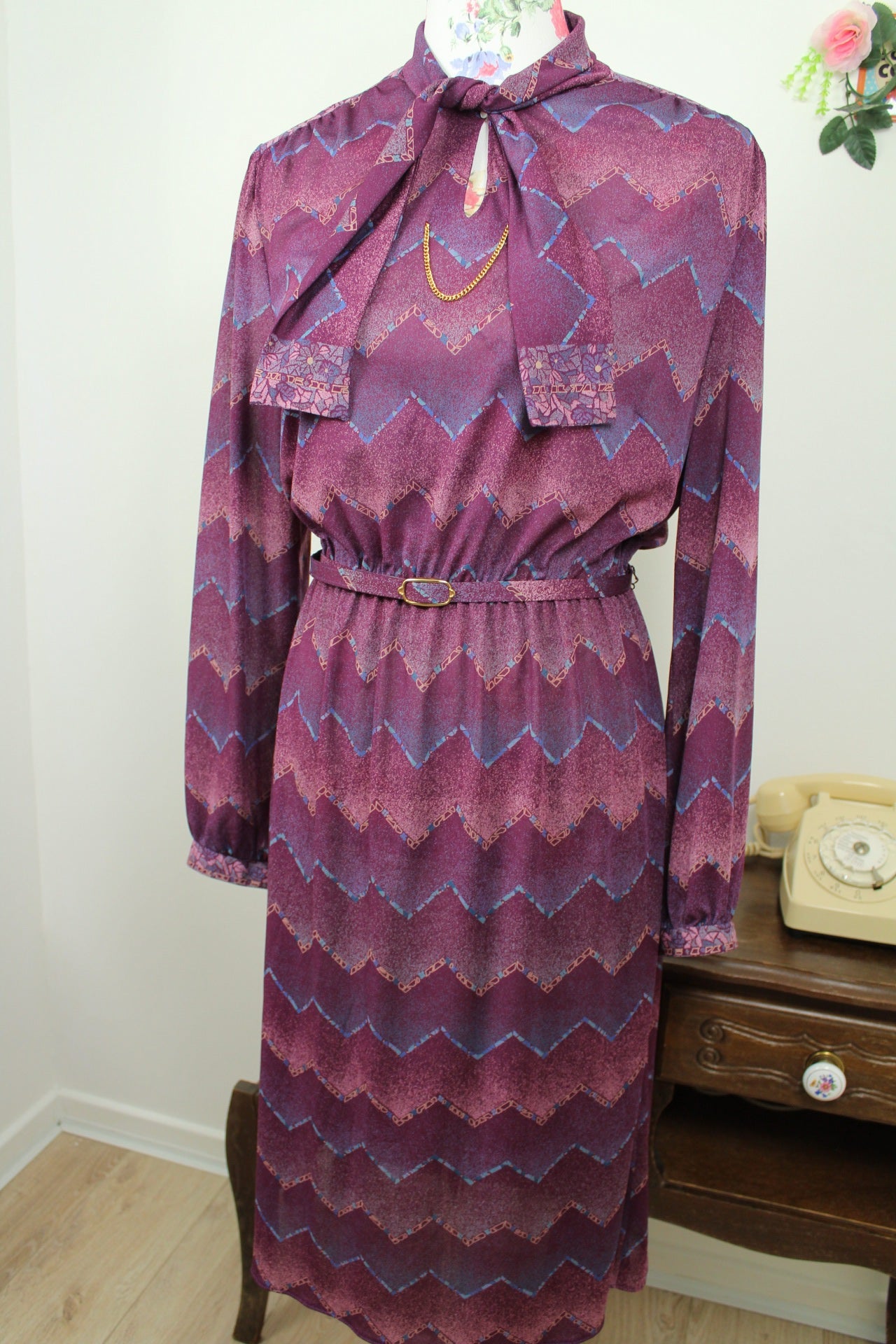 🌸🍒Robe vintage 70/80's violette zig zag preppy chic col lavallière - Taille 38/40🍒🌸