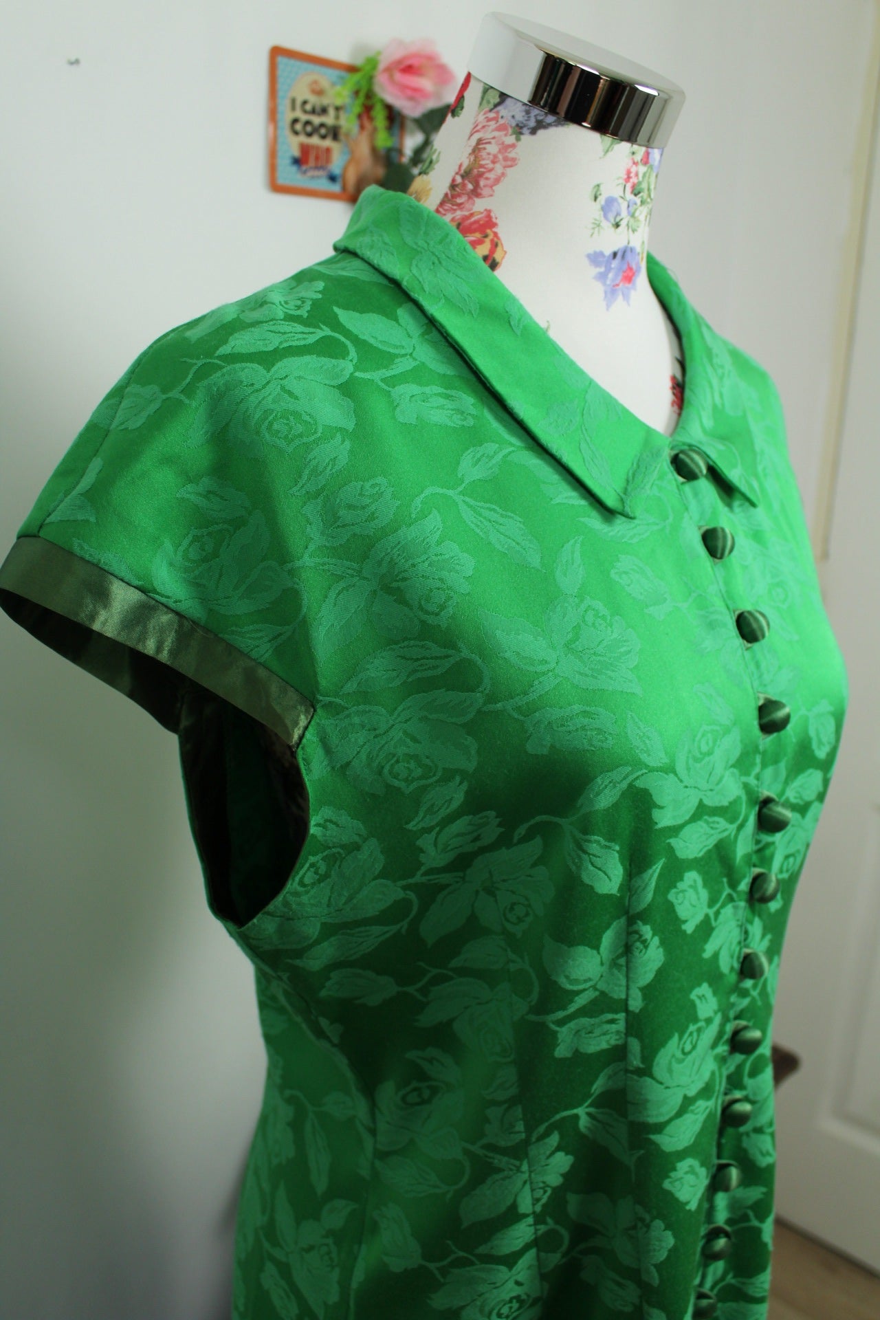 🌸🍒Robe vintage 80/90s romantique vert satiné & roses ton sur ton - Taille 40🍒🌸