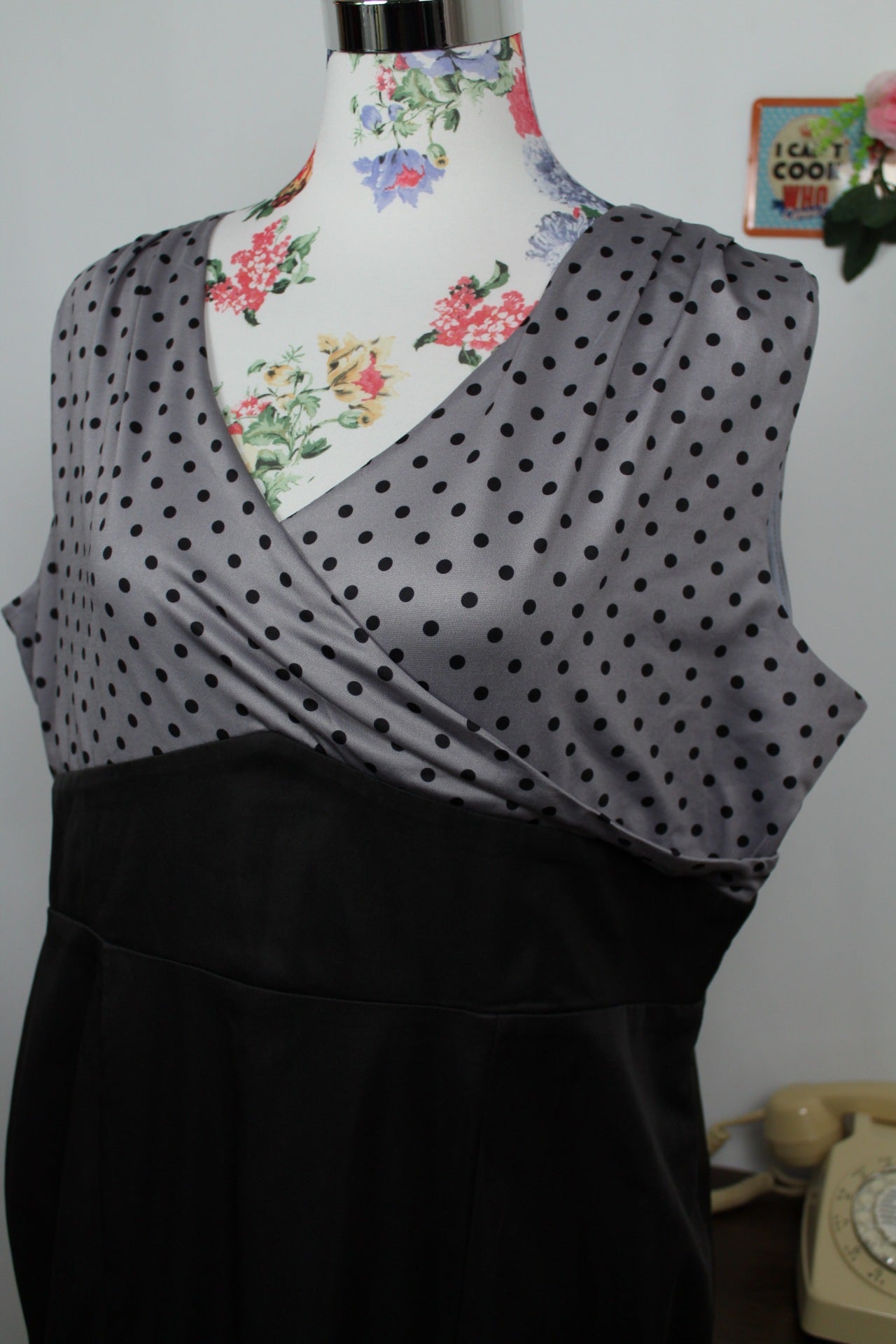 🌸🍒Robe rétro Lindy Bop crayon fendue à pois style pin-up/rockabilly - Taille 46/48🍒🌸