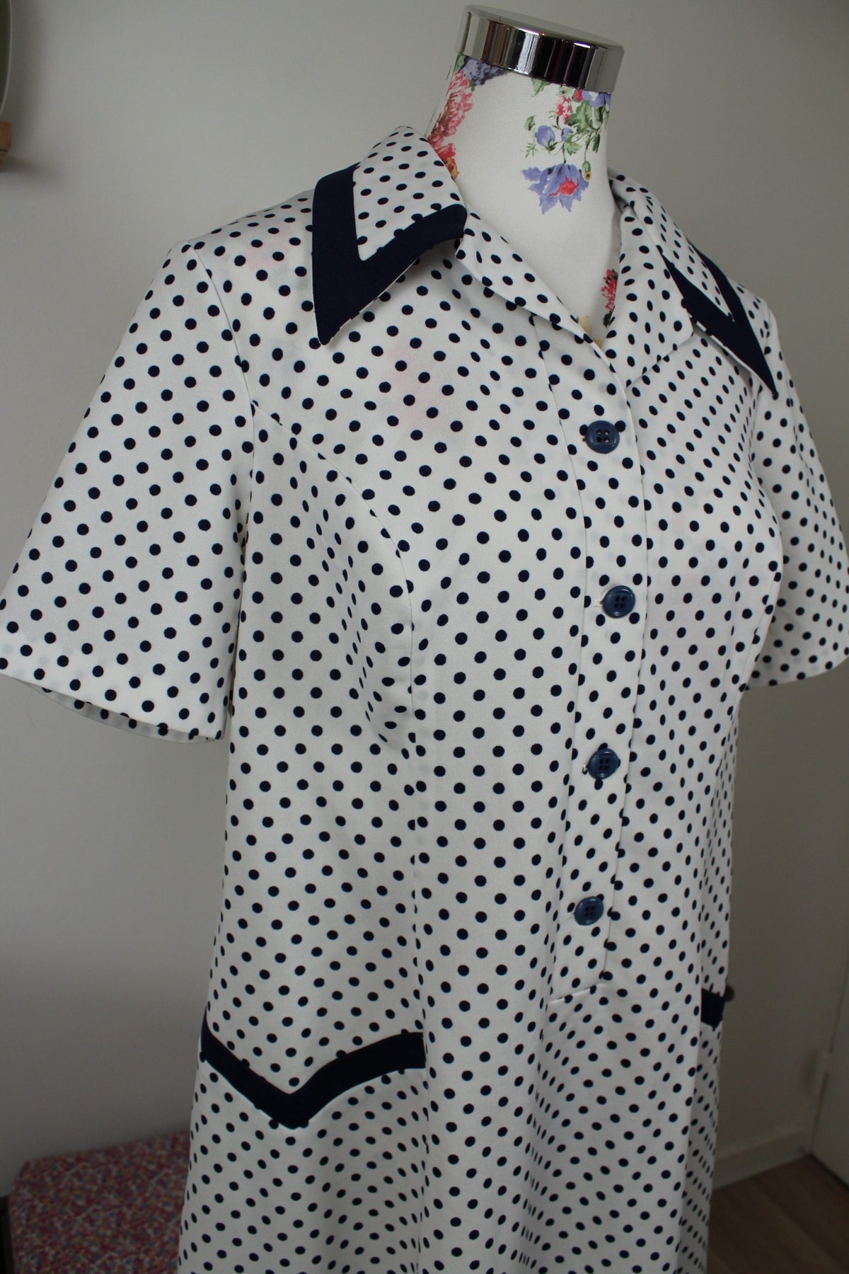Robe vintage années 80 pin-up/rockabilly à pois marine - col chemise - Taille 40/42