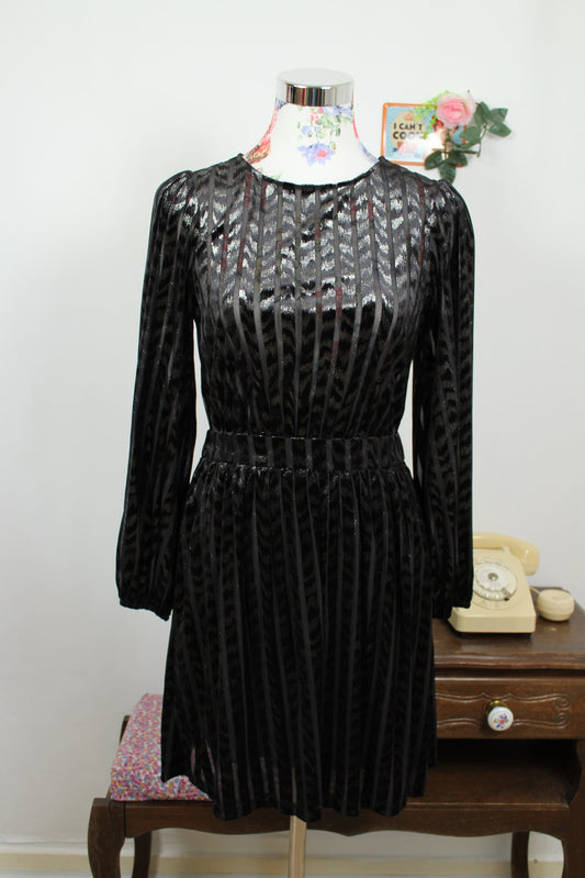 🌸🍒Robe noire Naf Naf en velours ajouré - fils pailletés argentés - Taille 36🍒🌸