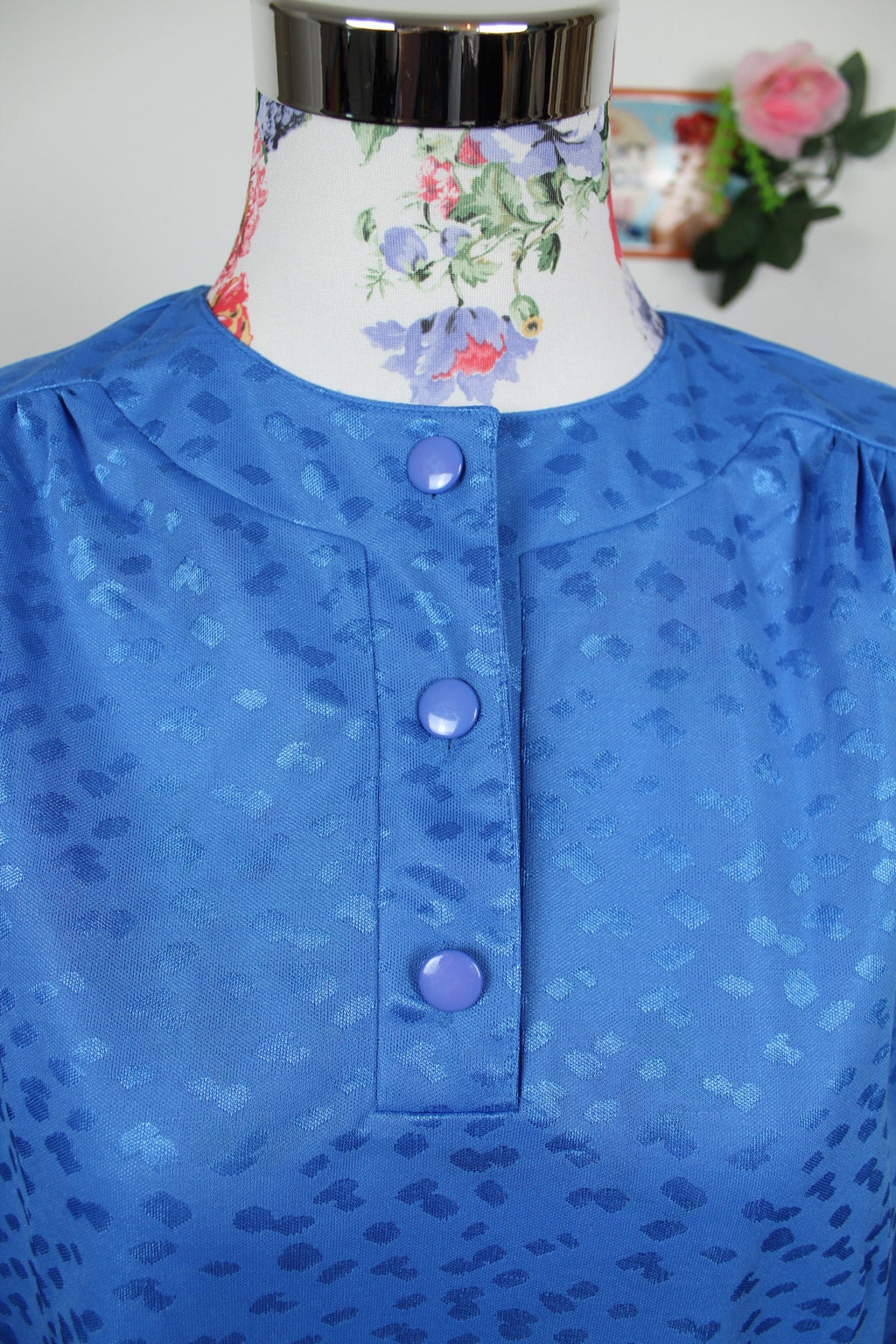 🌸Blouse vintage 80's bleu vif - motifs satinés léopard🍒