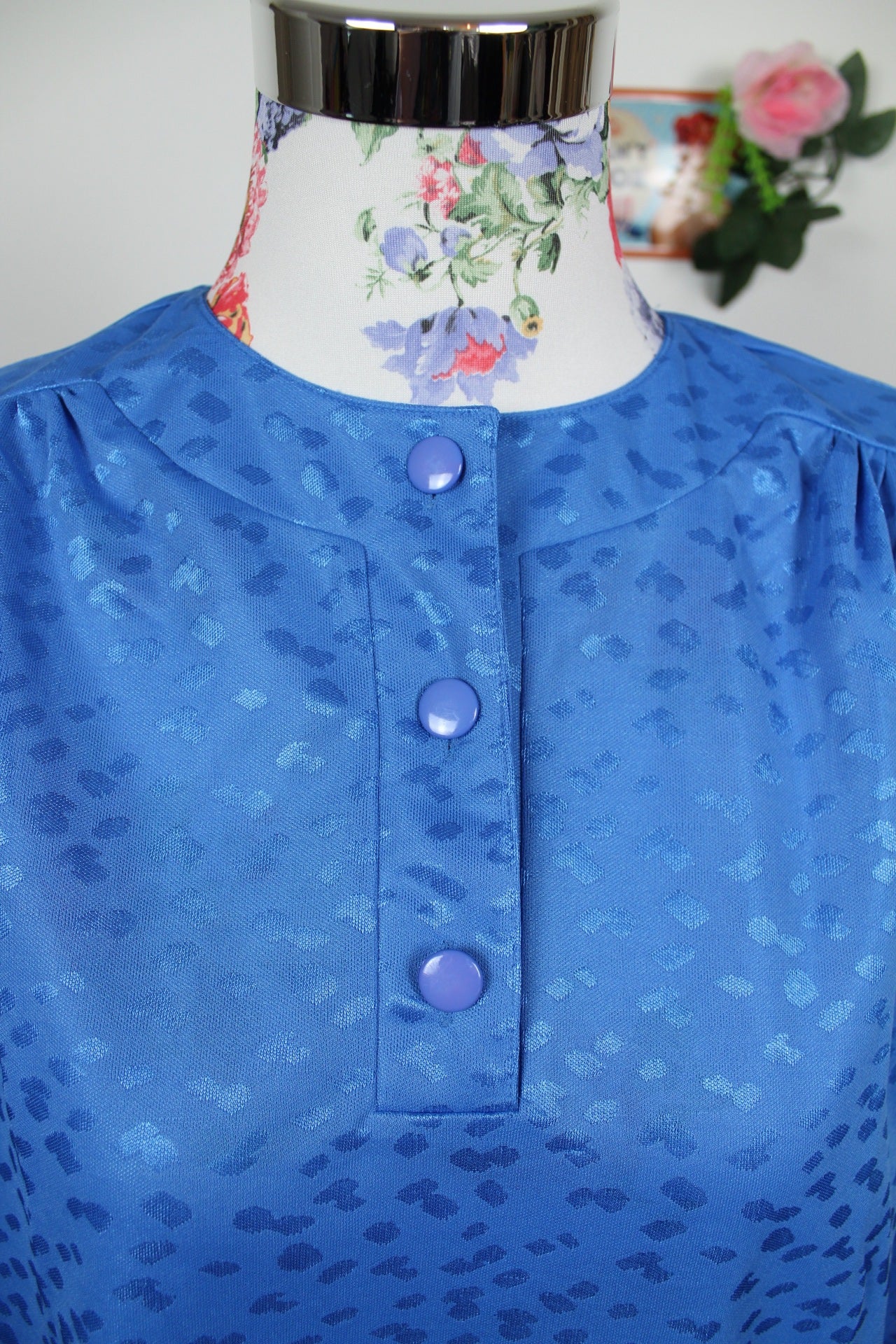 🌸Blouse vintage 80's bleu vif - motifs satinés léopard🍒