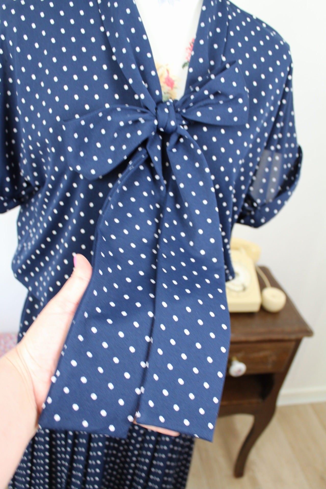 🌸🍒Robe vintage 80's pin-up/rockabilly bleu marine à pois & col lavallière - Taille 38🍒🌸