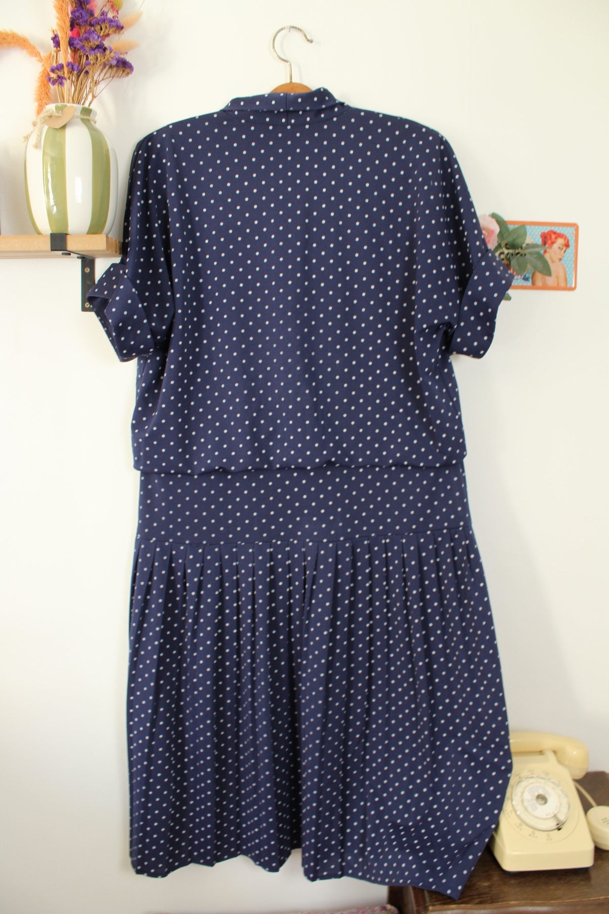 Robe vintage années 80 pin-up/rockabilly bleu marine à pois & col lavallière - Taille 42/44