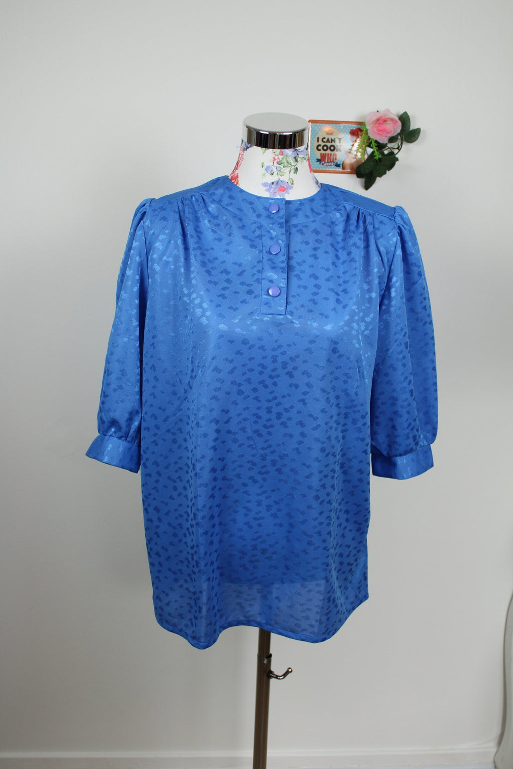 🌸Blouse vintage 80's bleu vif - motifs satinés léopard🍒
