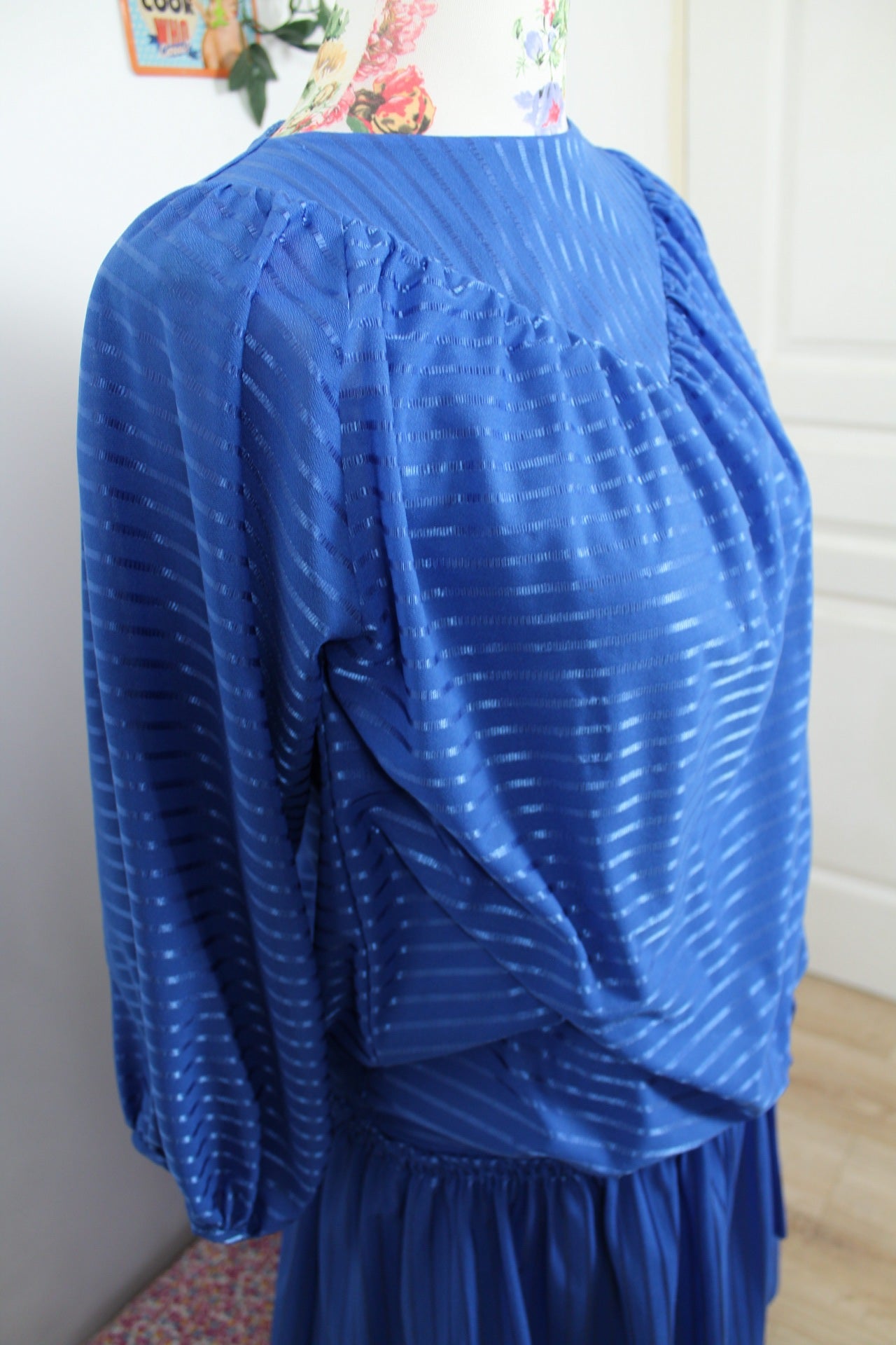 🌸🍒Robe vintage 70/80s bleue fluide à bandes satinées - Taille 40 à 44🍒🌸