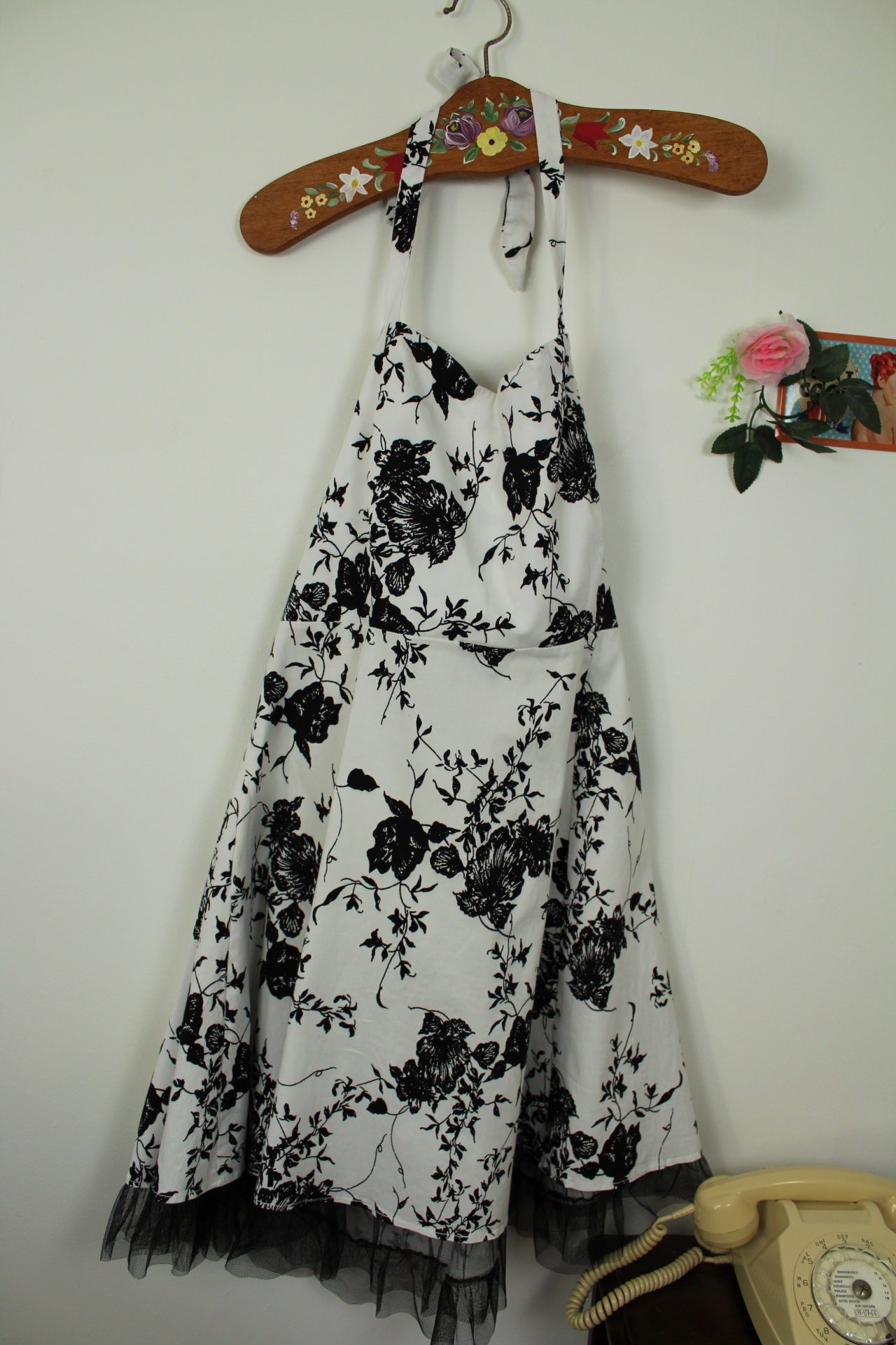 🌸🍒Robe rétro pin-up/rockabilly blanche fleurie noir romantique - Taille 42/44🍒🌸