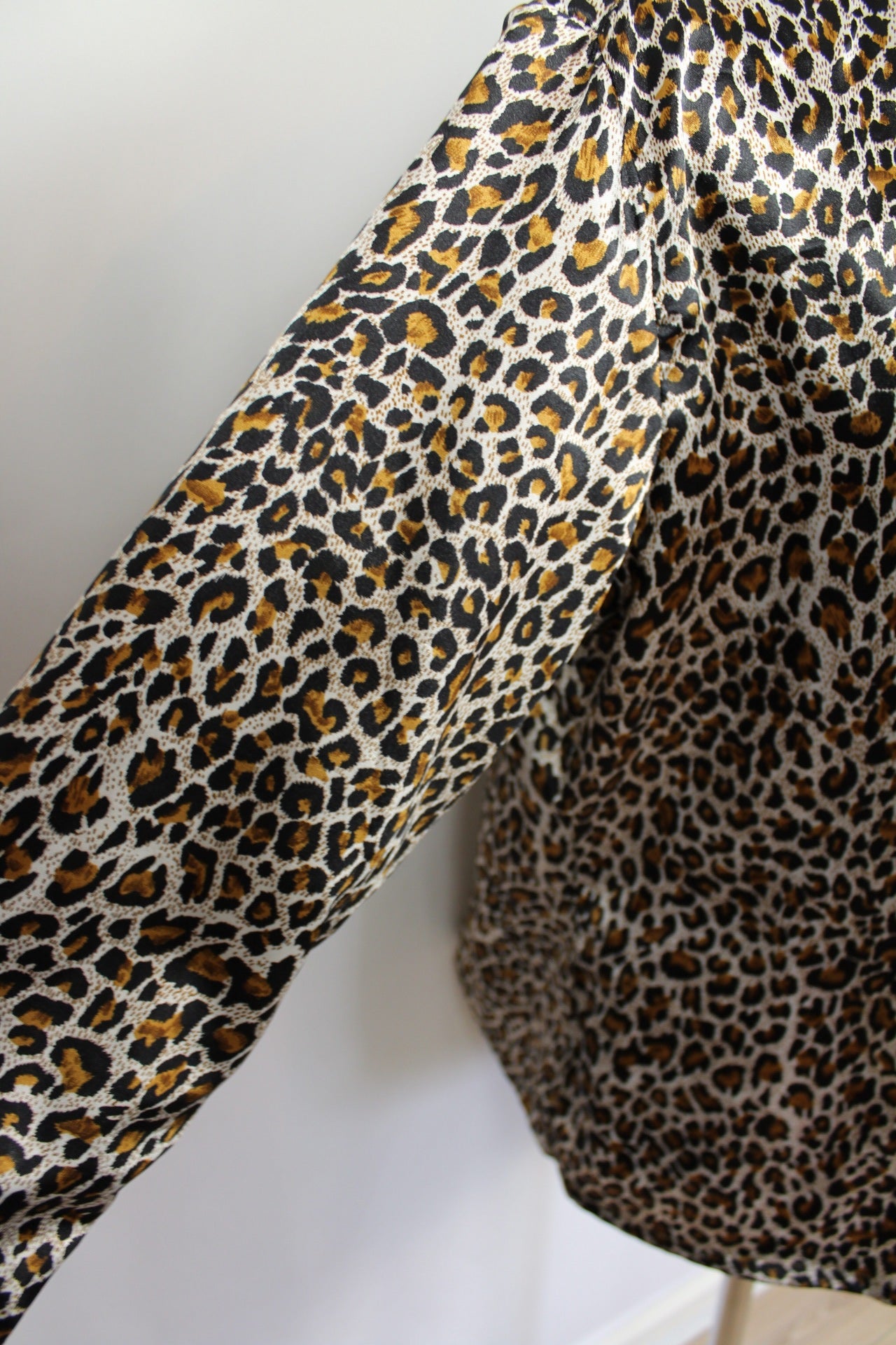 ✨Chemise vintage 90's imprimée léopard satiné✨