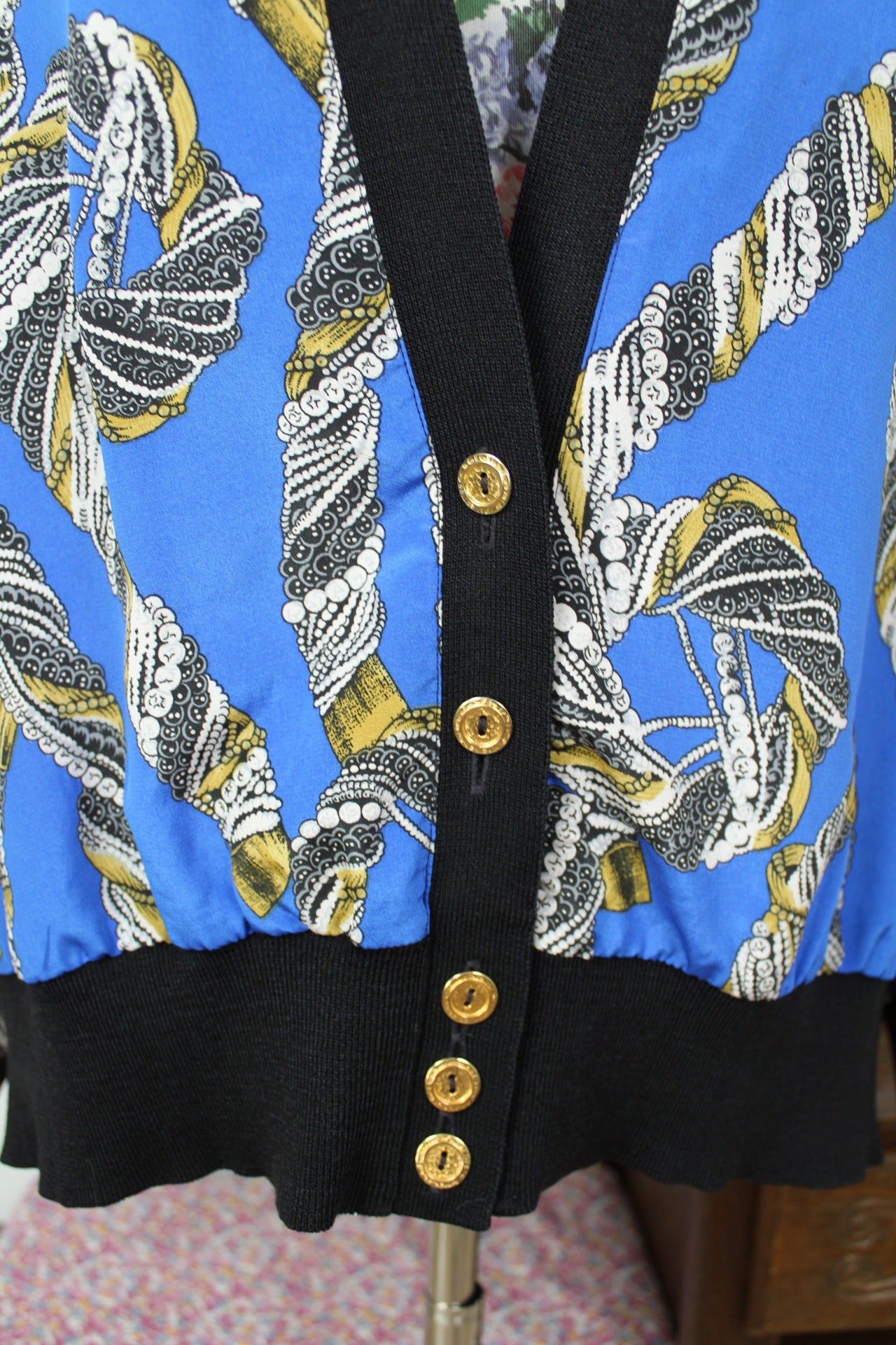 🌸🍒Veste/cardigan vintage 80's motif foulard chaînes - bourgeois chic/baroque - Taille 46 à 50🍒🌸