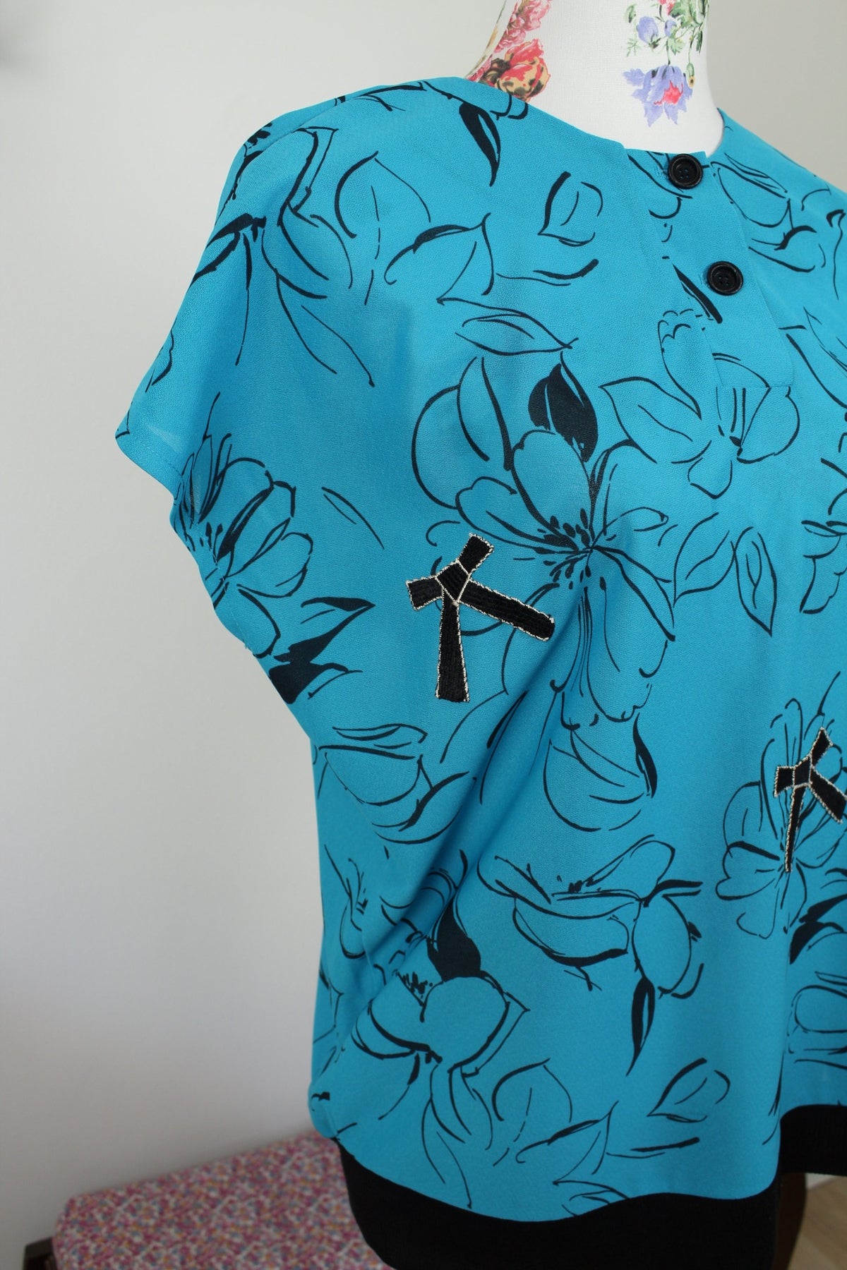 🌸🍒Blouse vintage années 80 bleu lumineux fleuri - Taille 40/42🍒🌸