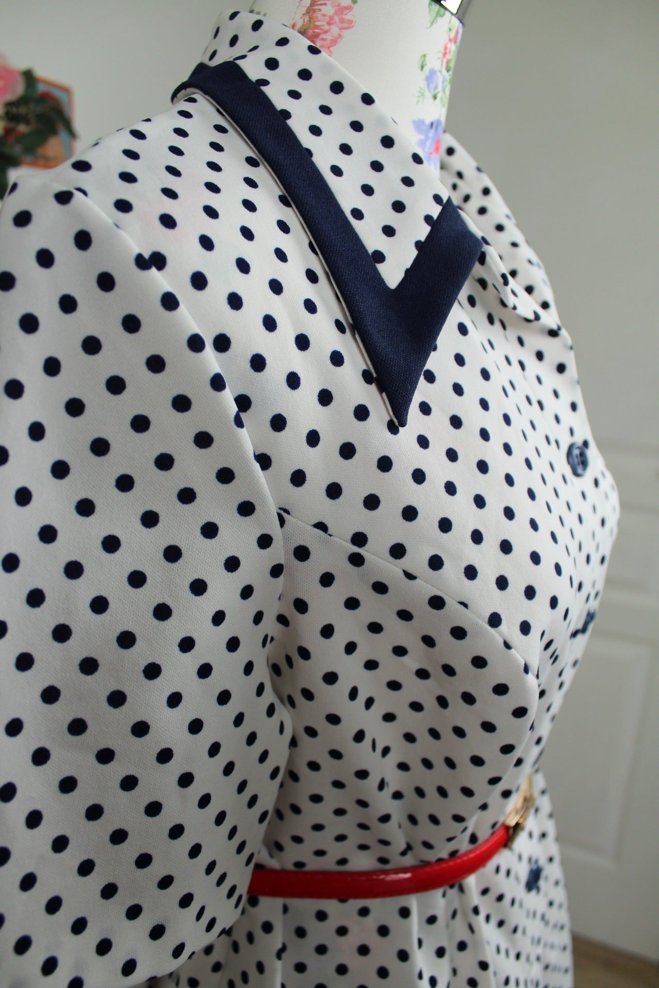 🌸🍒Robe vintage 80's pin-up/rockabilly à pois marine - col chemise - Taille 40/42🍒🌸