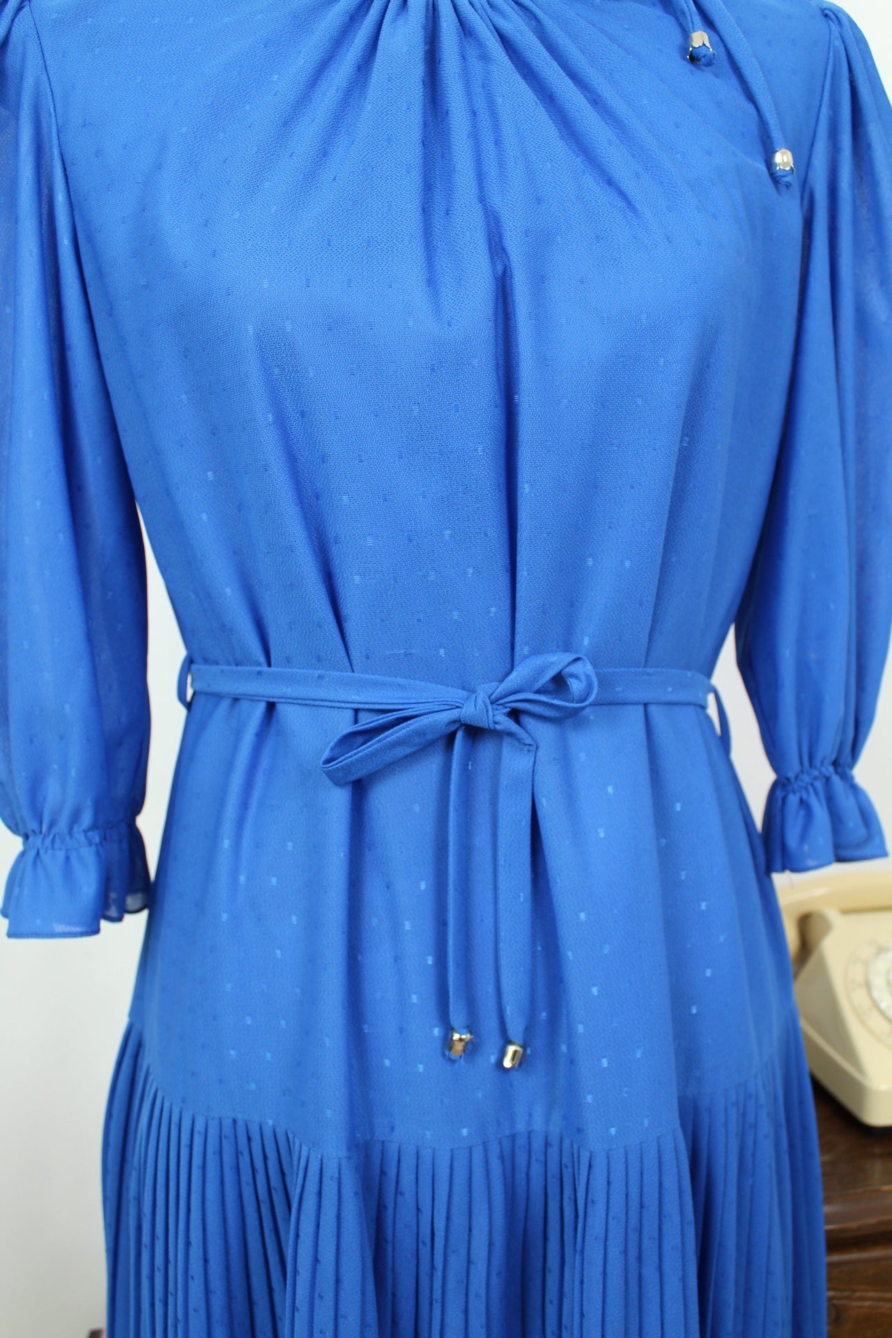 🌸🍒Robe bleue plissée vintage 70/80's manches bouffantes - Taille 40/42🍒🌸