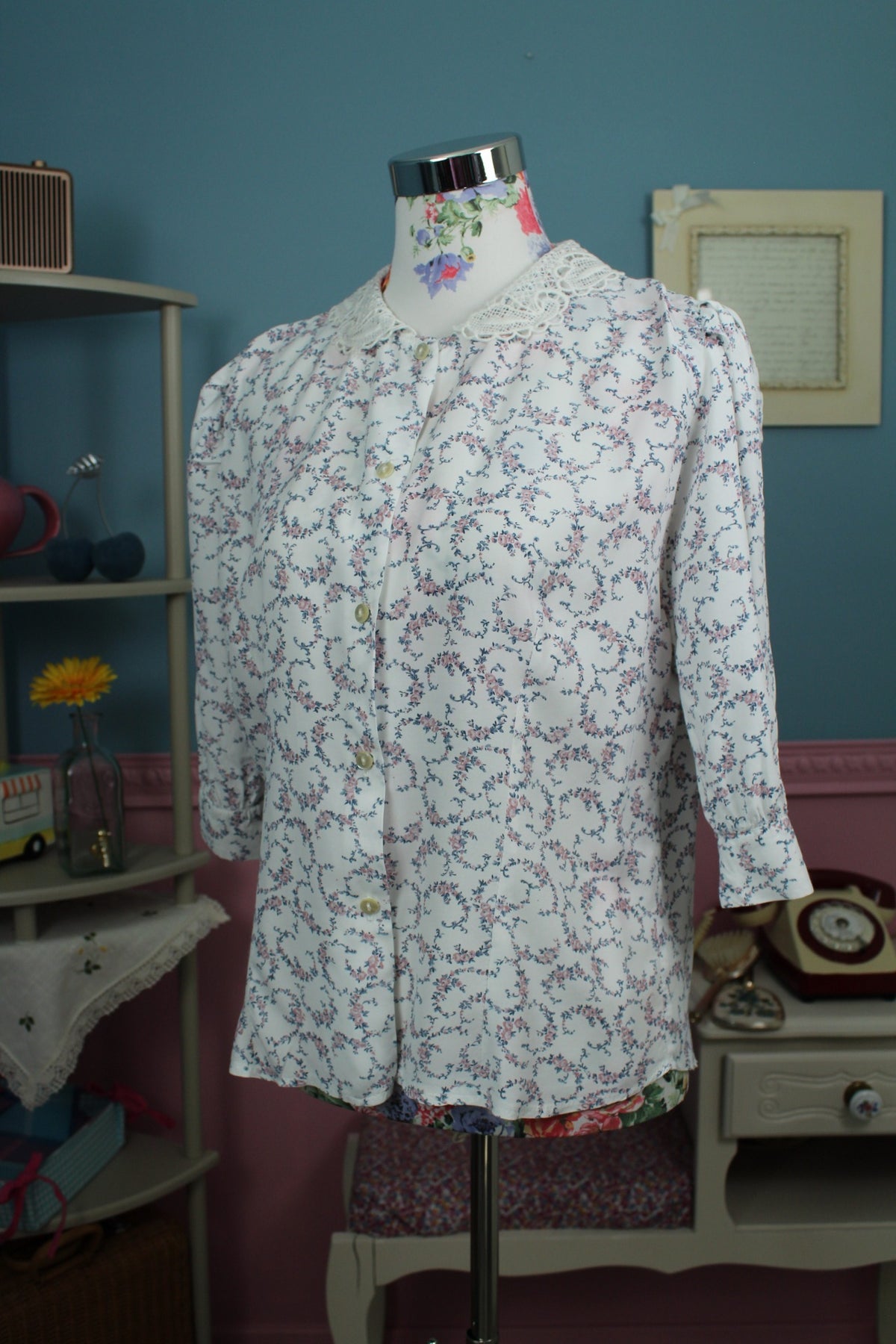 Blouse vintage col claudine en dentelle années 90 fleurie romantique - Taille 40/42