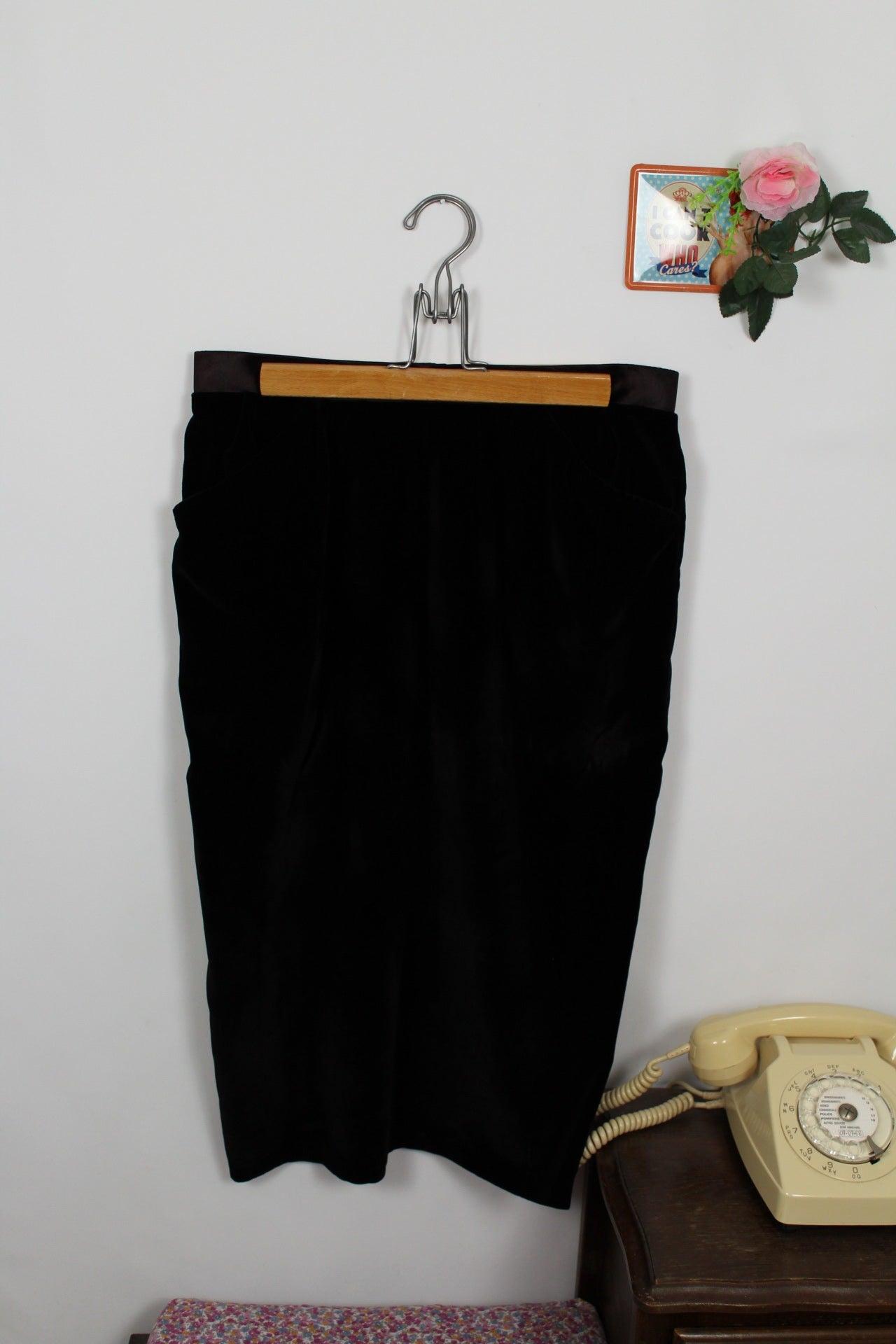 🌸🍒Jupe vintage 80's en velours noir & bande satinée - 40/42🍒🌸