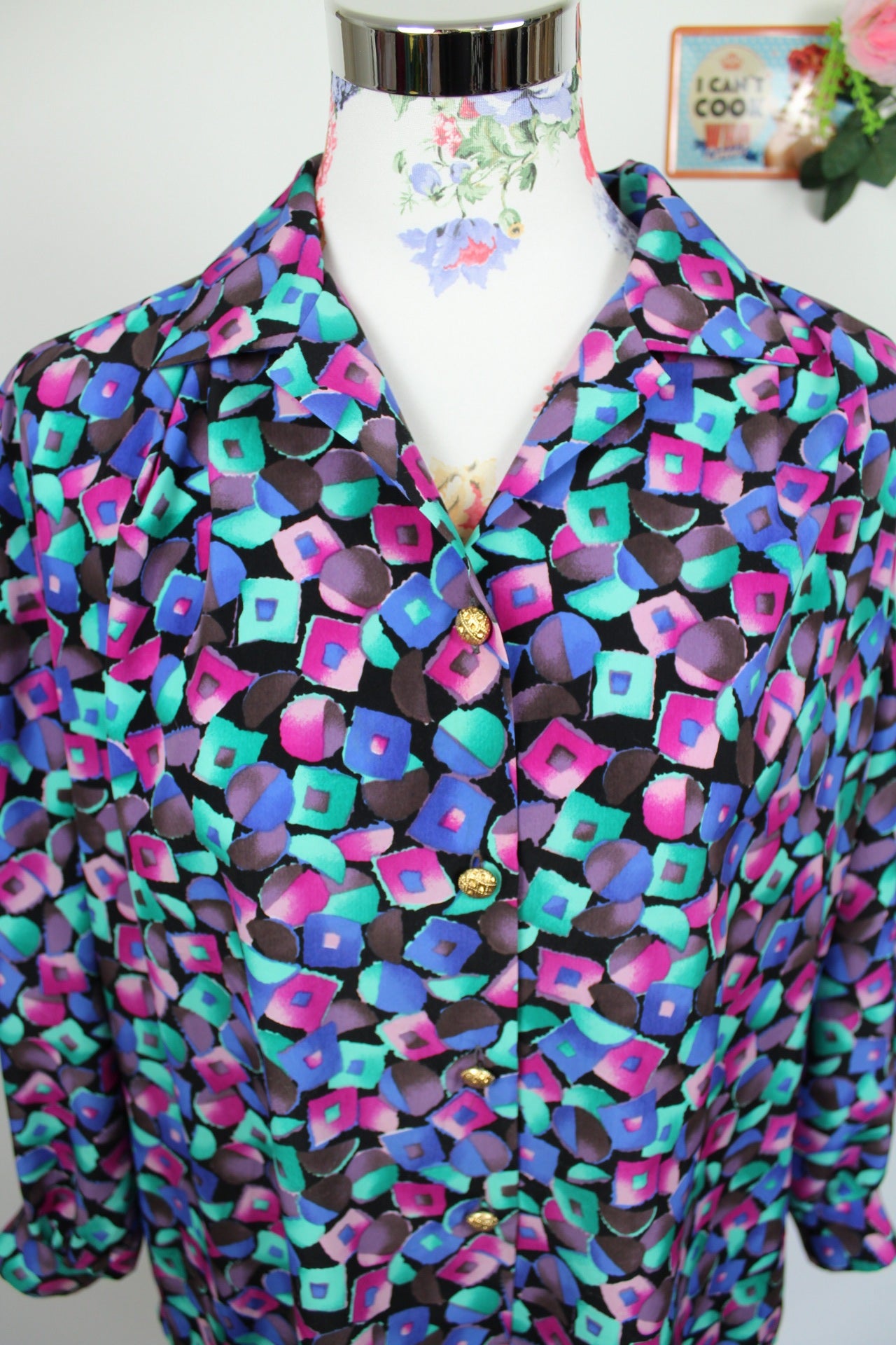 🌸Chemise vintage 80s géométrique multicolore satinée - boutons dorés🍒