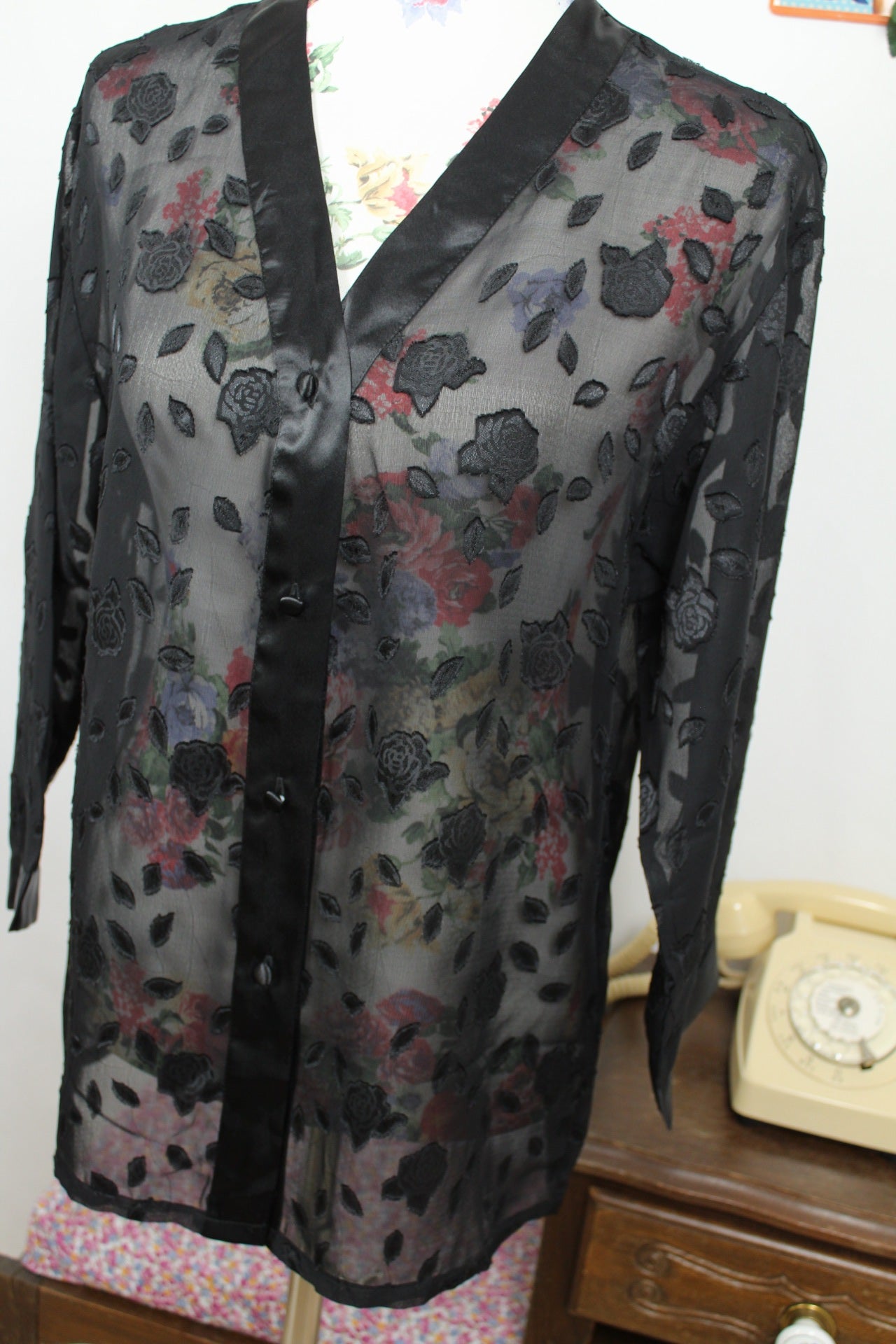 🌸🍒Blouse vintage 80's romantique roses & pétales - boutonnière satinée - Taille 36/38🍒🌸