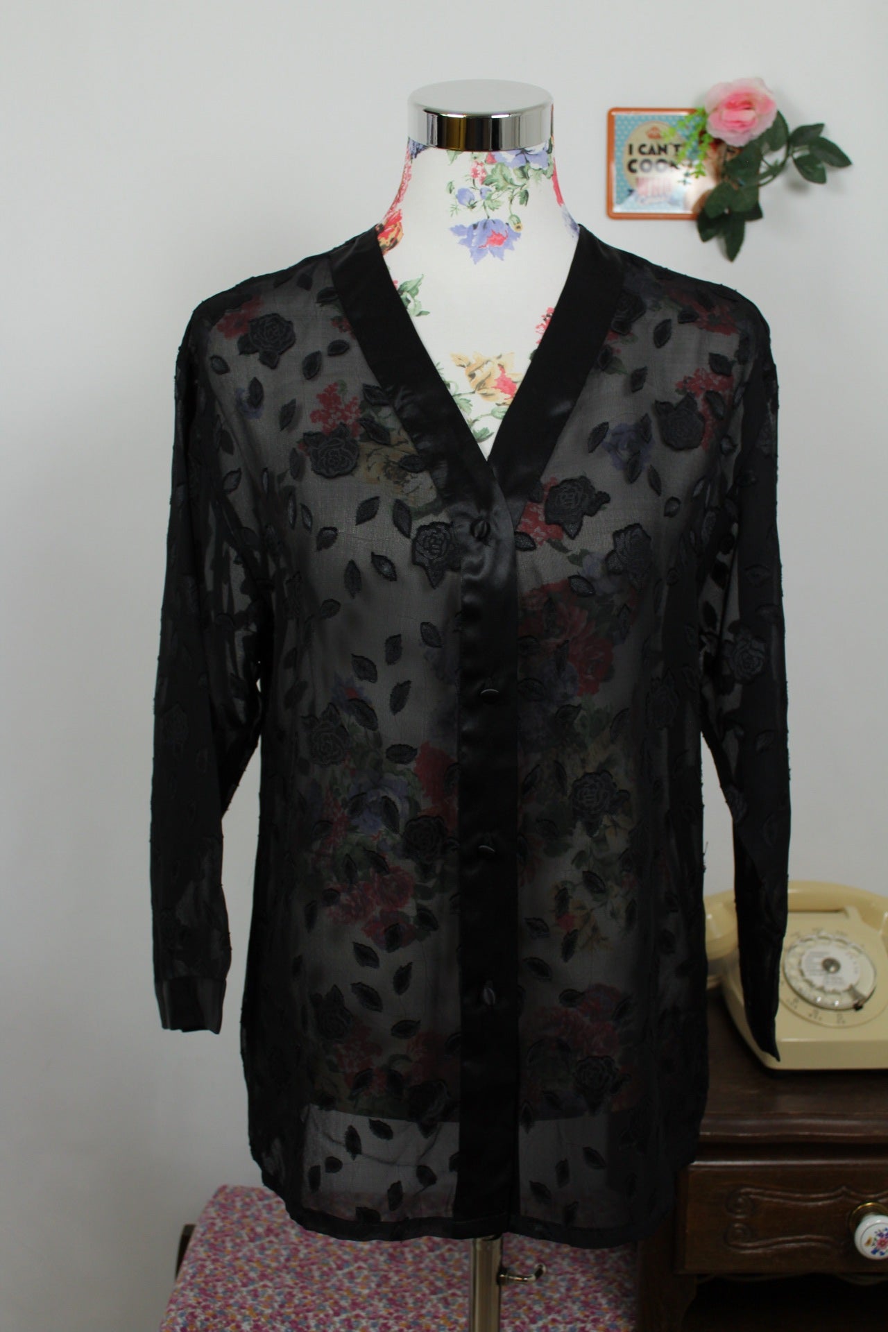 🌸🍒Blouse vintage 80's romantique roses & pétales - boutonnière satinée - Taille 36/38🍒🌸