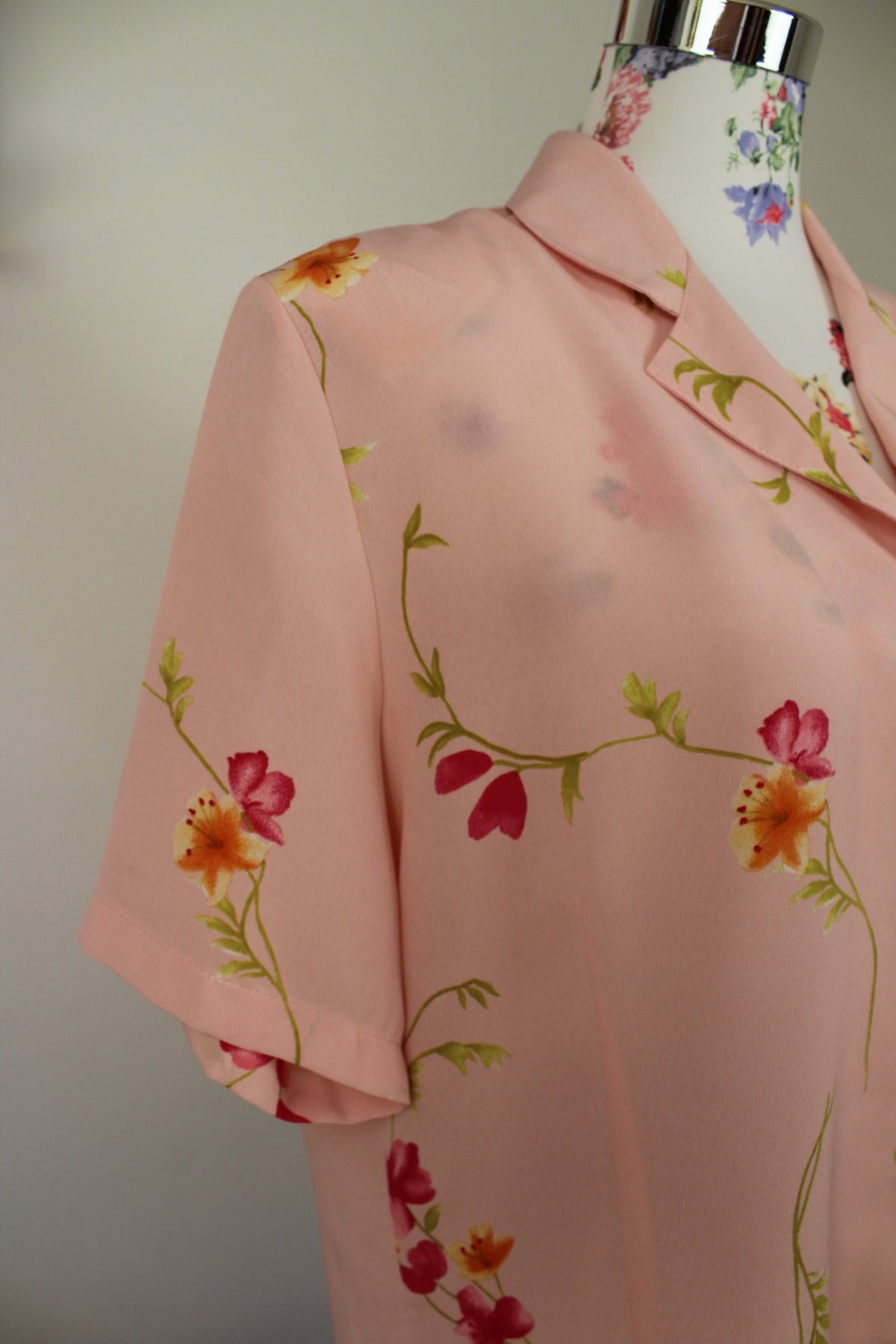 🌸🍒Chemise vintage années 80/90 rose pâle & guirlande de fleurs - Taille 42/44🍒🌸
