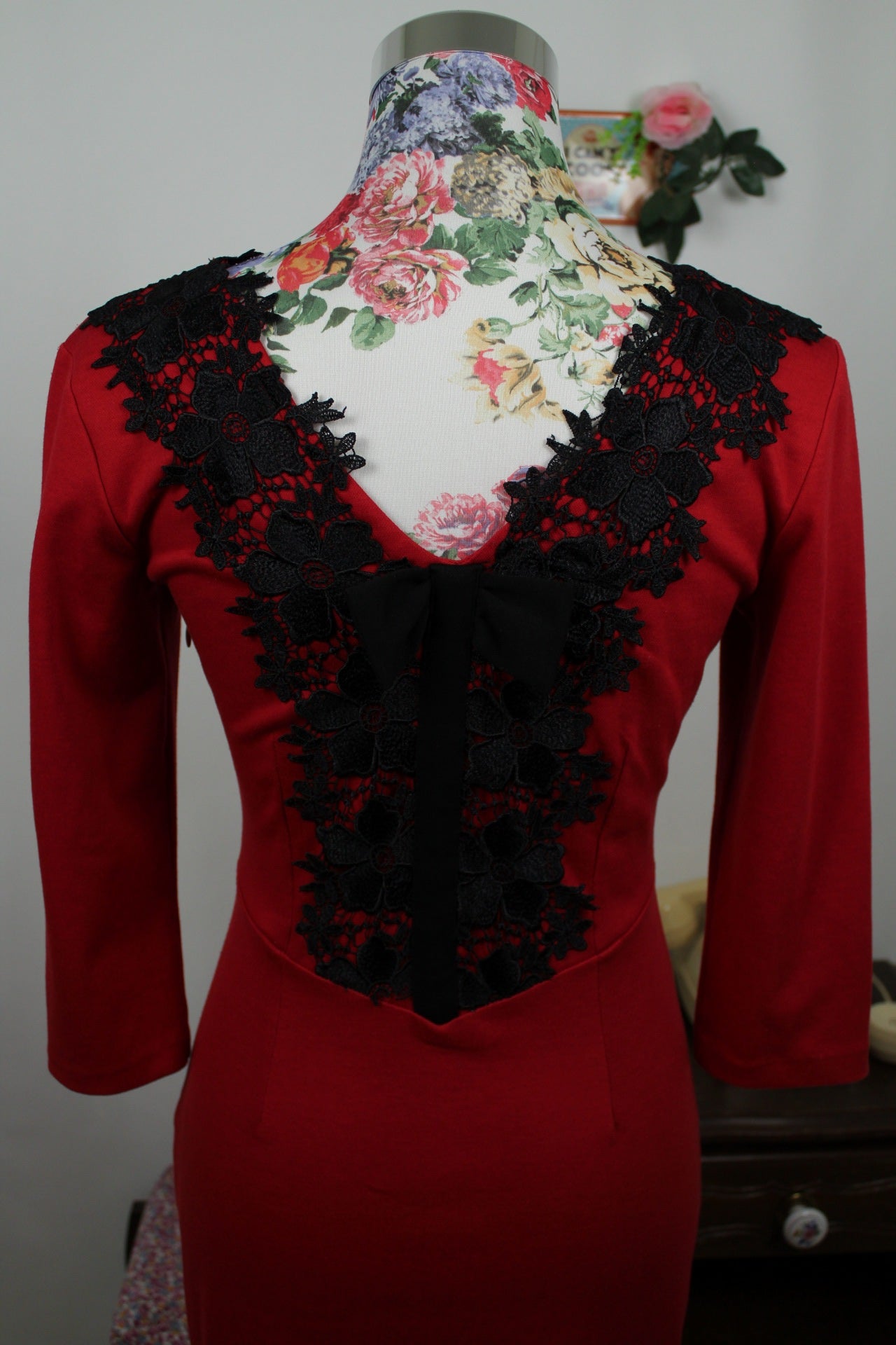🌸🍒Robe rouge vintage 90s/2000s dentelle fleurie glam chic sexy - Taille 38🍒🌸