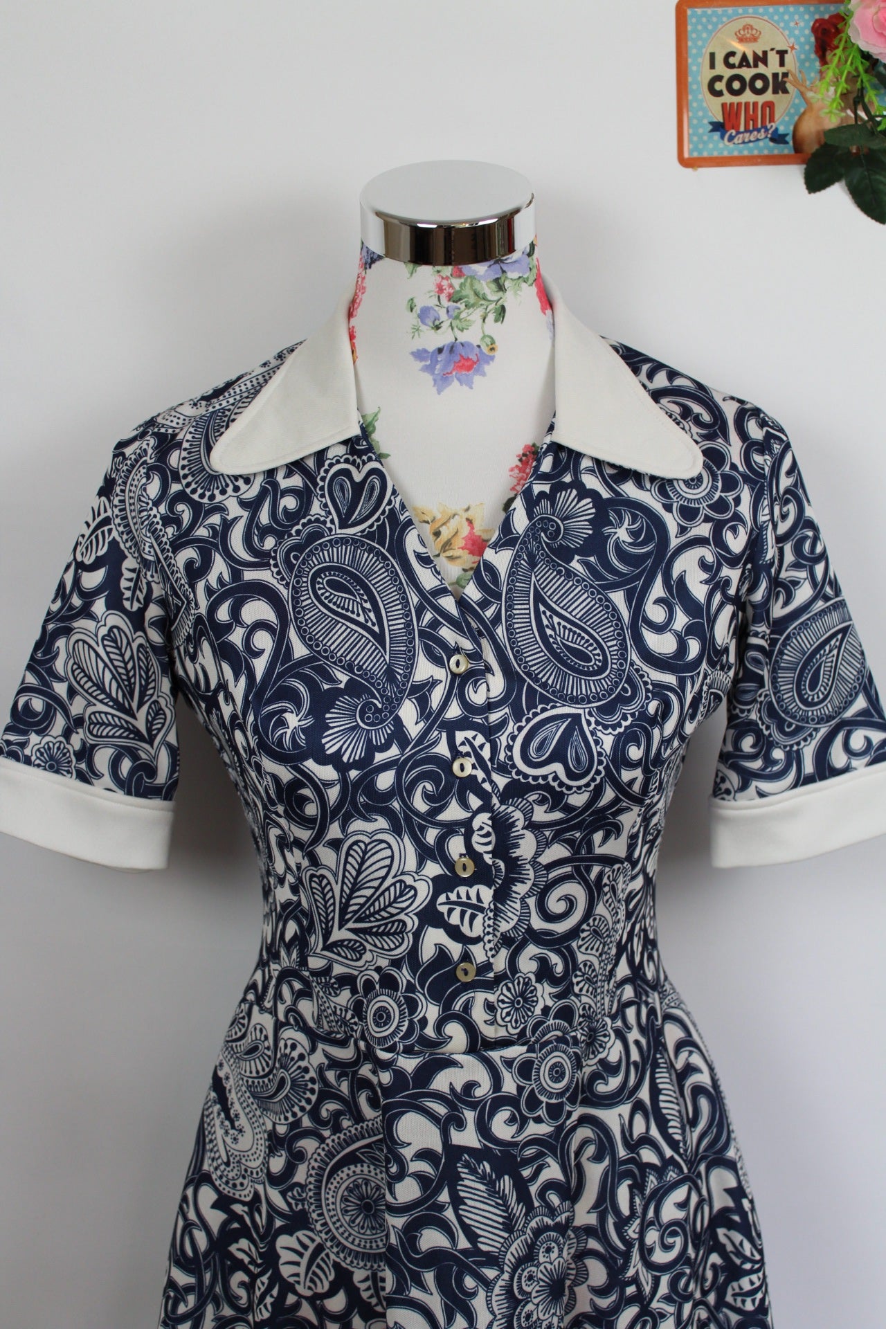 🌸Robe vintage navy fleurie baroque 70's - made in France🍒