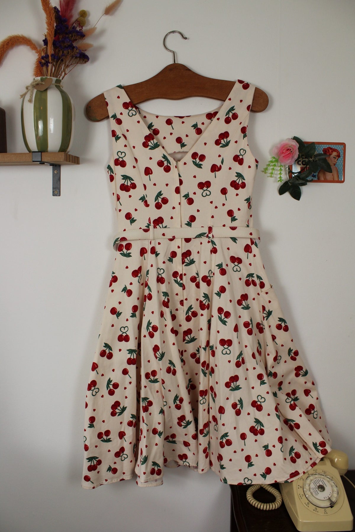 Robe pin-up/rockabilly Collectif crème motif cerises - Taille 34/36