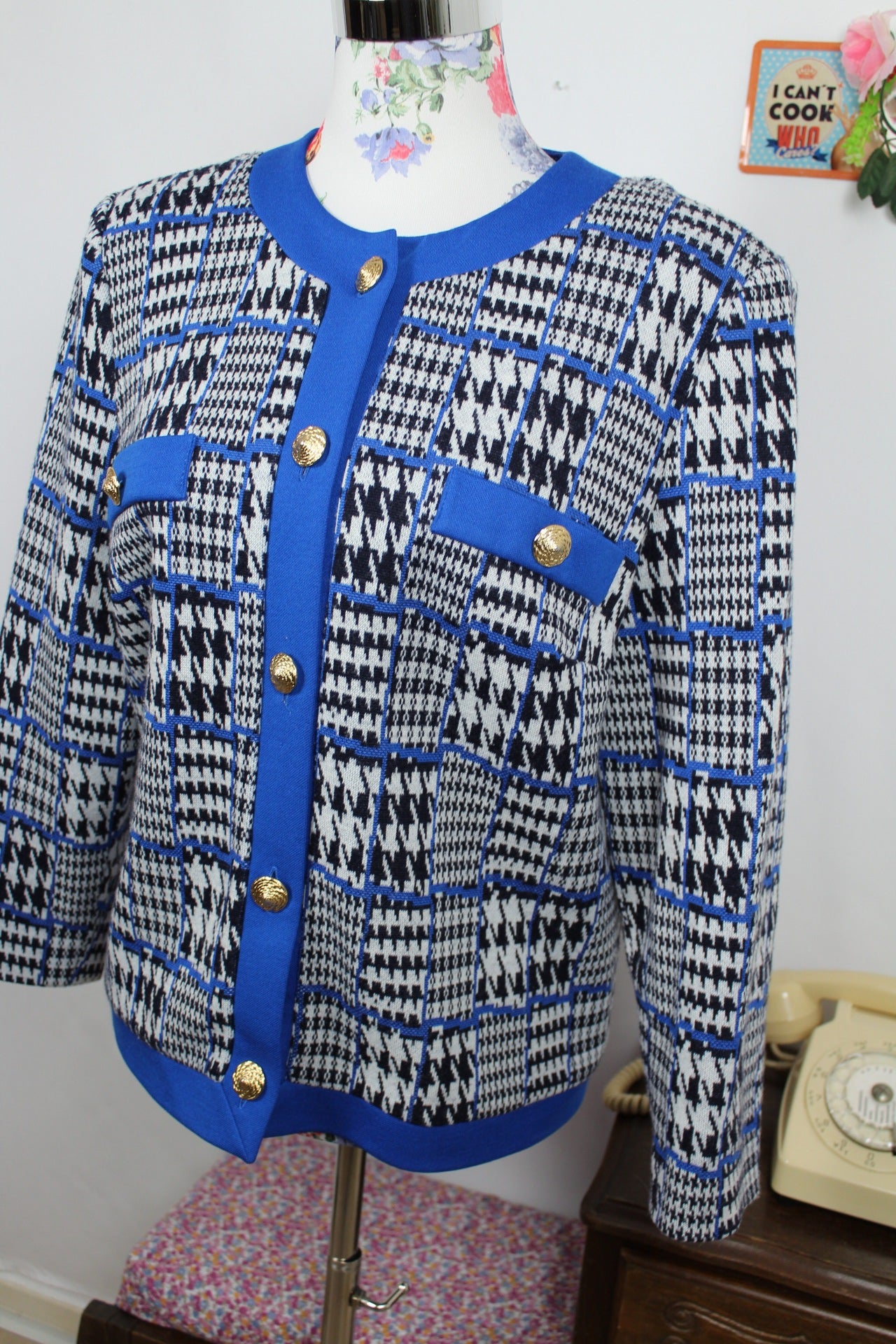 🌸🍒Cardigan vintage 80/90s graphique bleu & noir - boutons dorés chic - Taille 40/42🍒🌸
