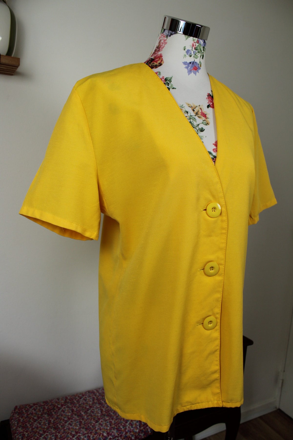 Blouse vintage années 90 jaune soleil en viscose - chic & lumineuse - Taille 38/40