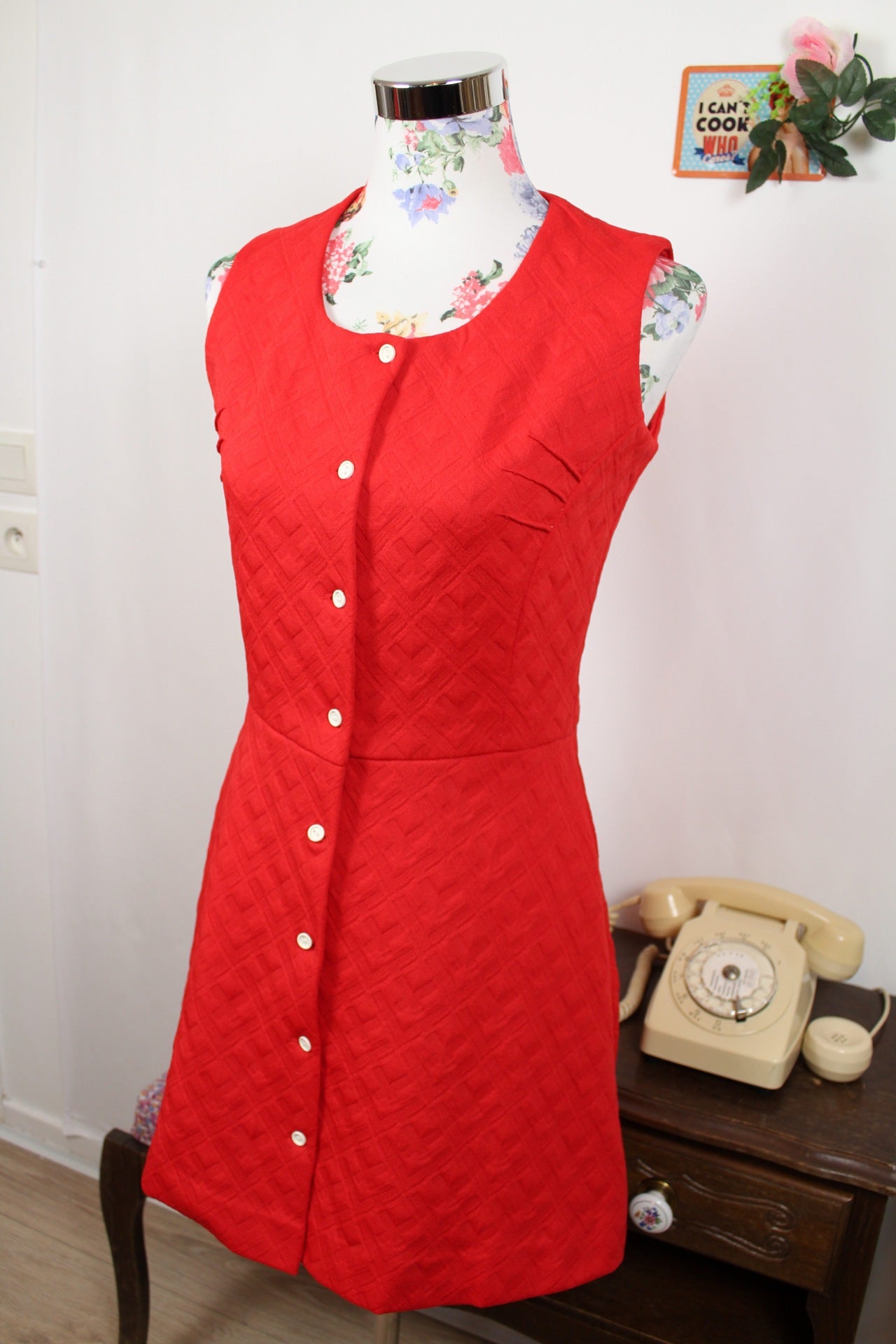 🌸🍒Robe vintage rouge années 60 coupe trapèze🍒🌸