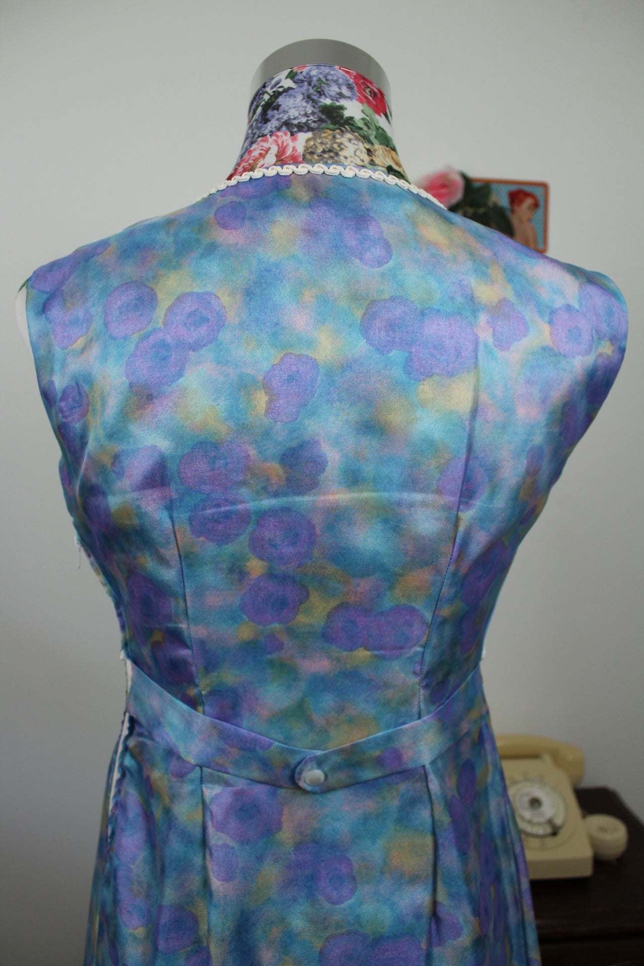 🌸🍒Robe vintage 60's fleurie aquarelle satinée - Taille 36🍒🌸