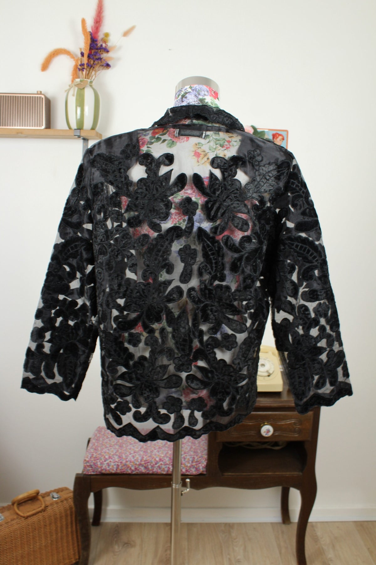 Cardigan noir transparent vintage années 80 dentelle fleurie baroque dark romantique gothique - Taille 42/44