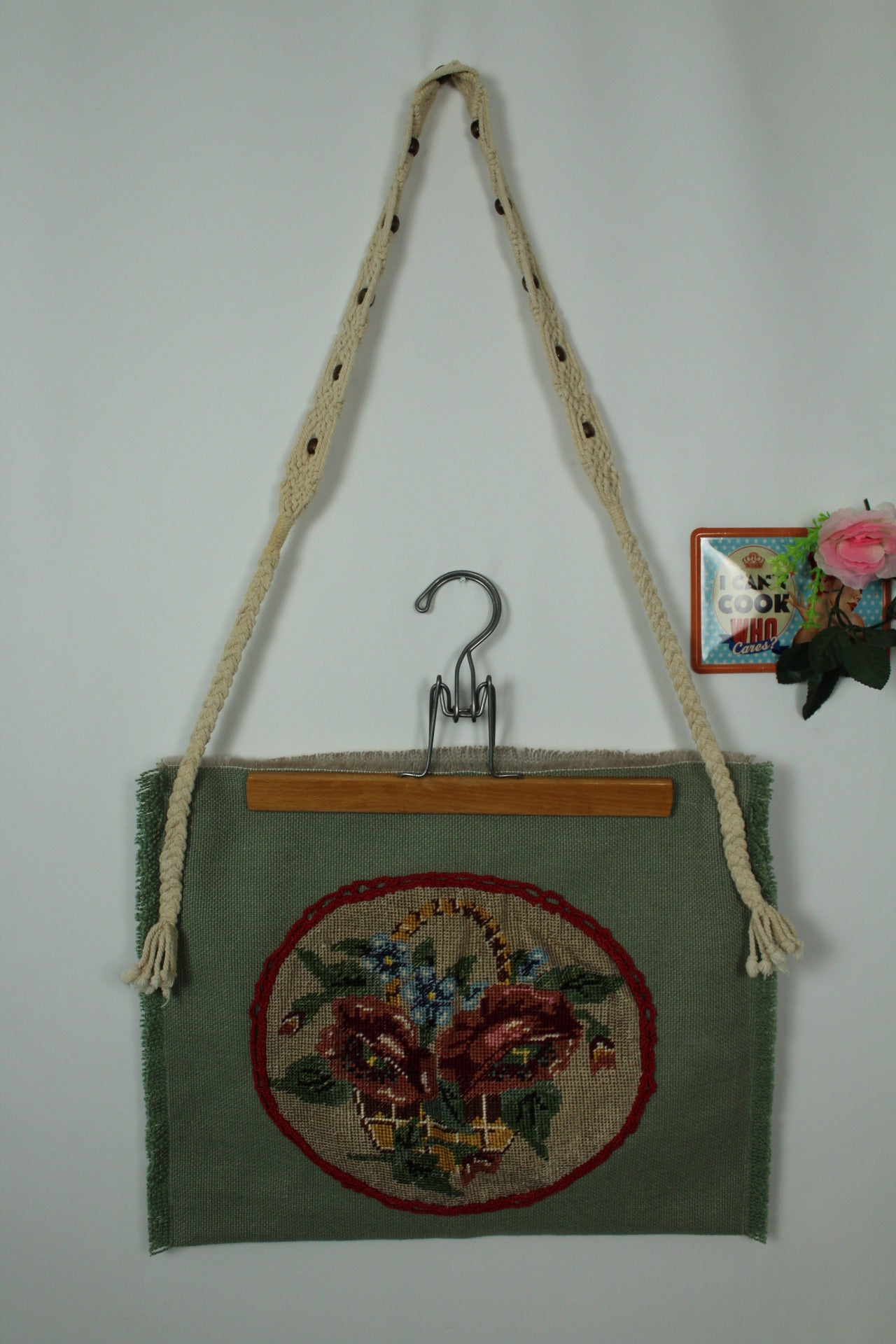 🌸🍒Grand sac bandoulière artisanal vintage 90s macramé & tapisserie fleurie🍒🌸