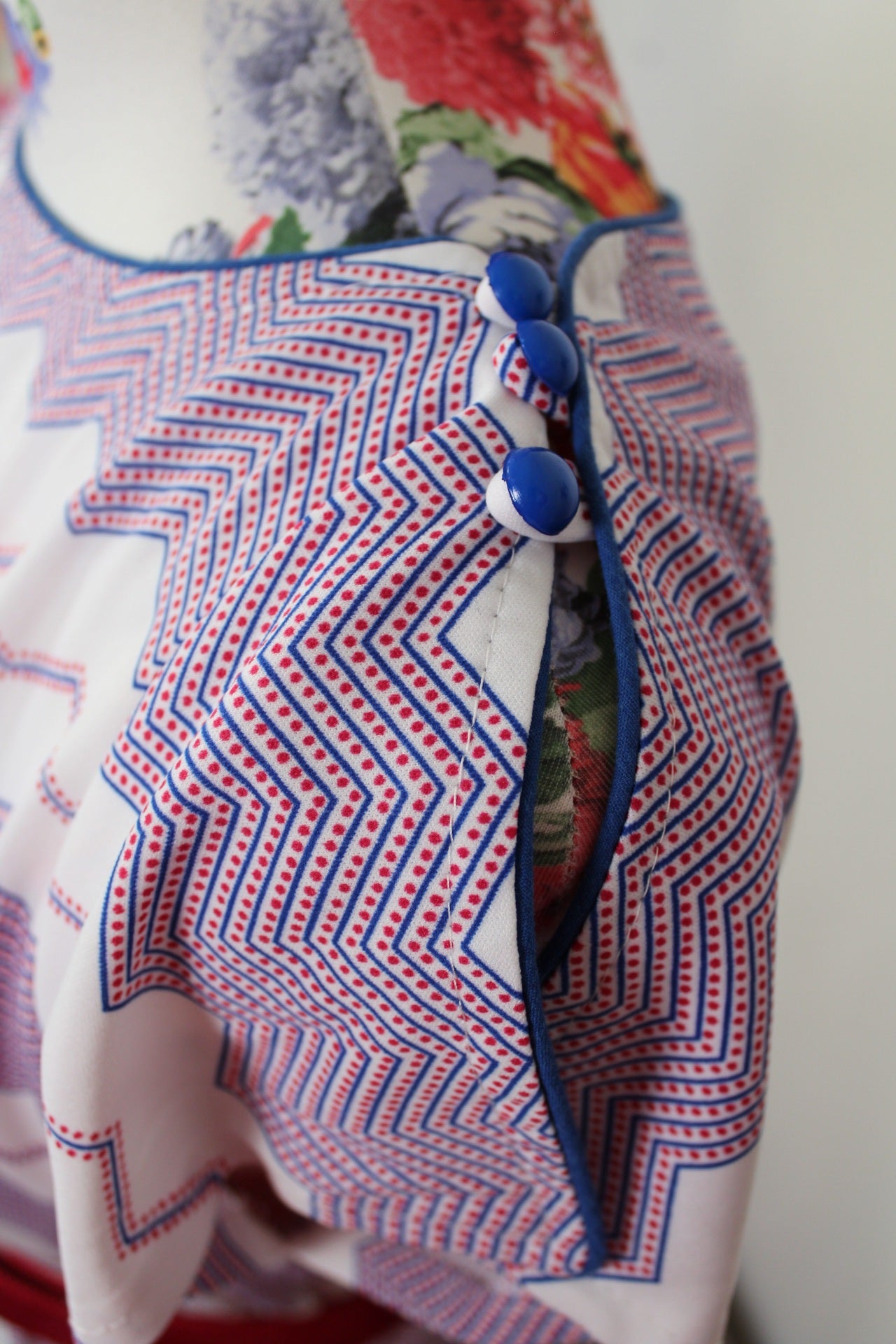 🌸🍒Robe vintage 60/70's manches papillons - zig zag psyché chic à la française - Taille 42/44🍒🌸