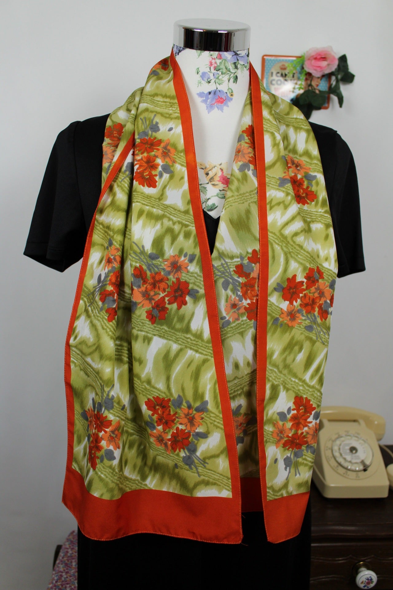 🌸🍒Foulard rectangulaire vintage 70's fleuri orange & kaki🍒🌸