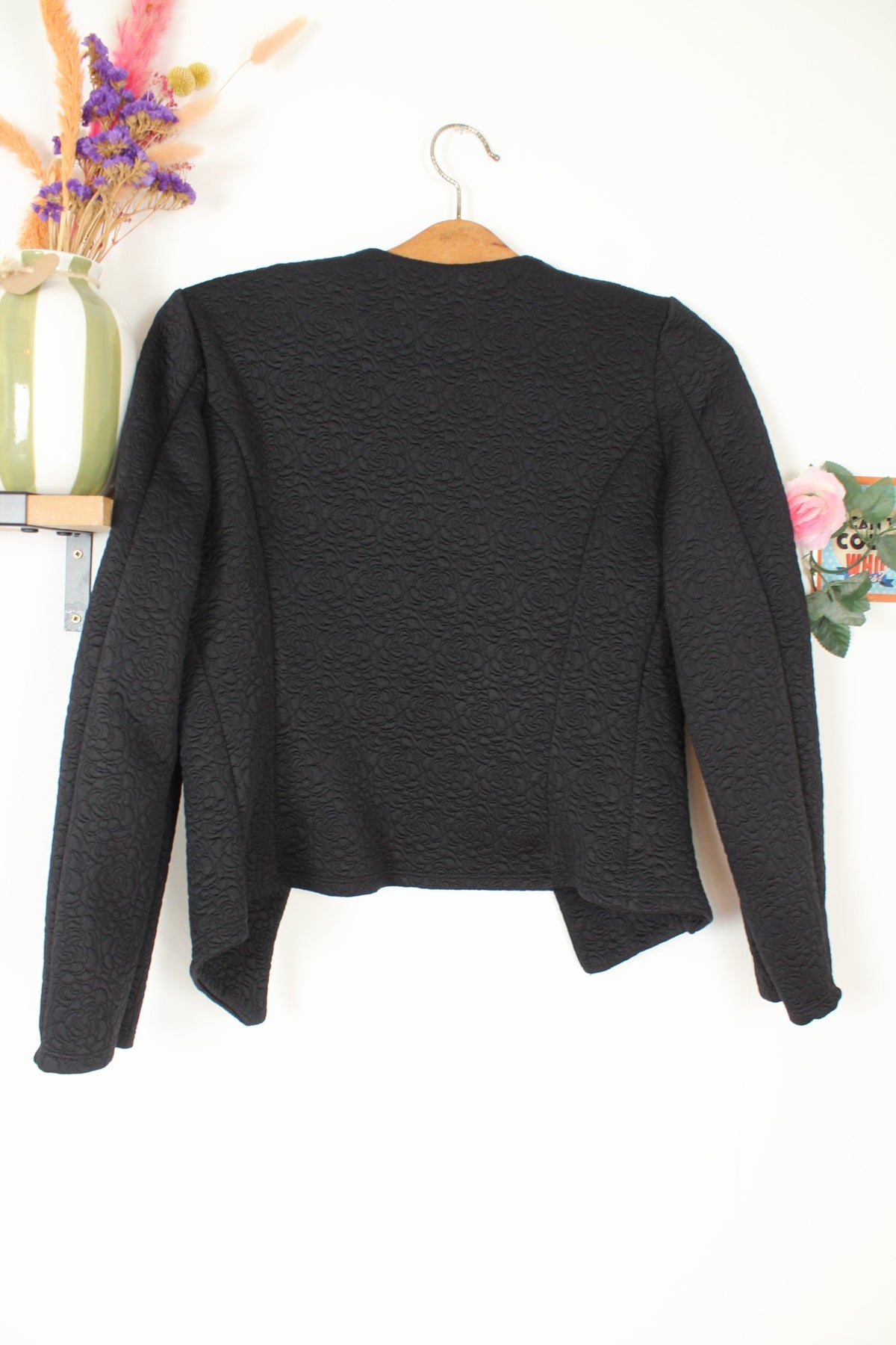 Cardigan noir style officier - roses en relief & boutons dorés - Taille 36