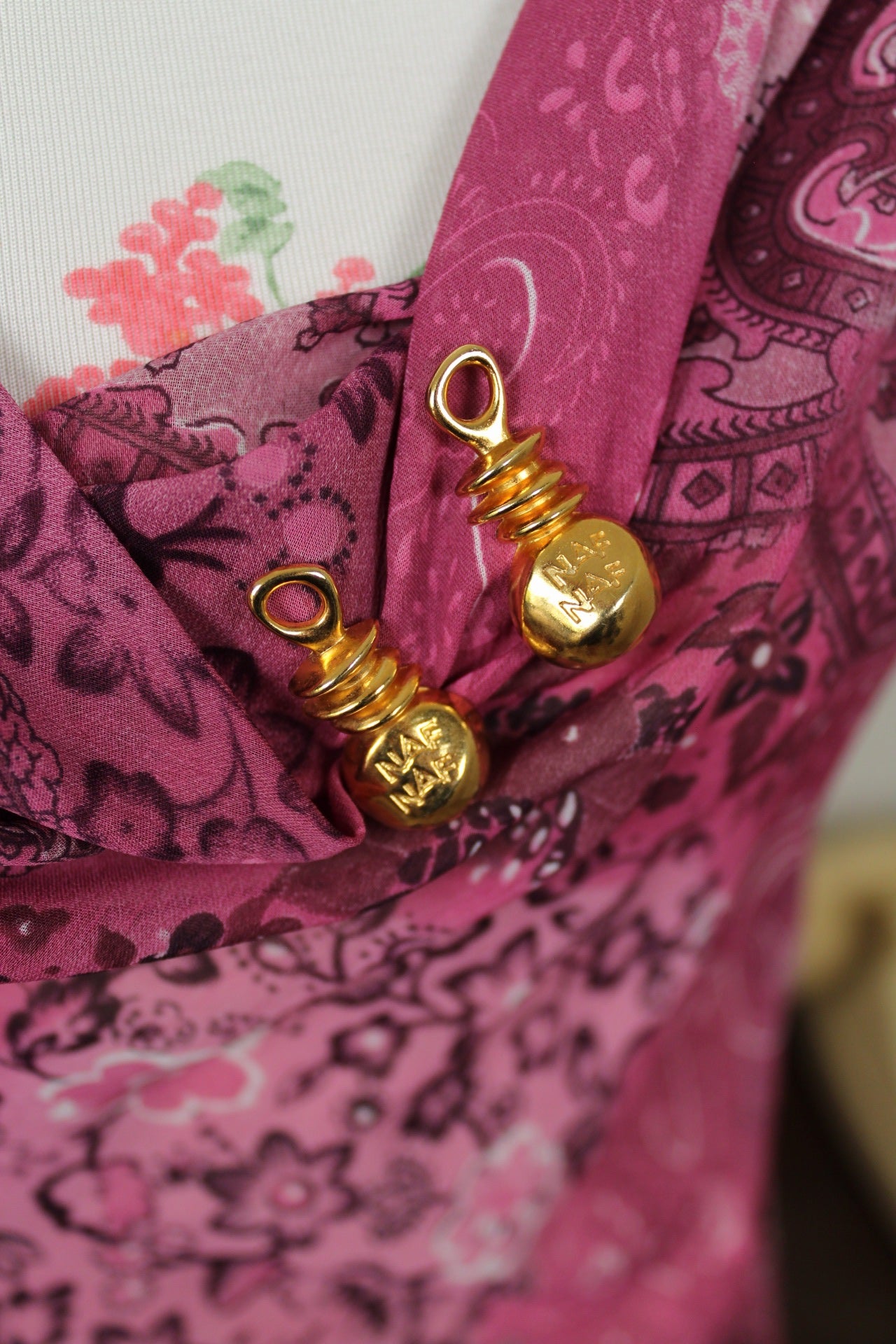 🌸🍒Boucles d'oreilles clips vintage Naf Naf années 80/90 - métal doré brillant🍒🌸