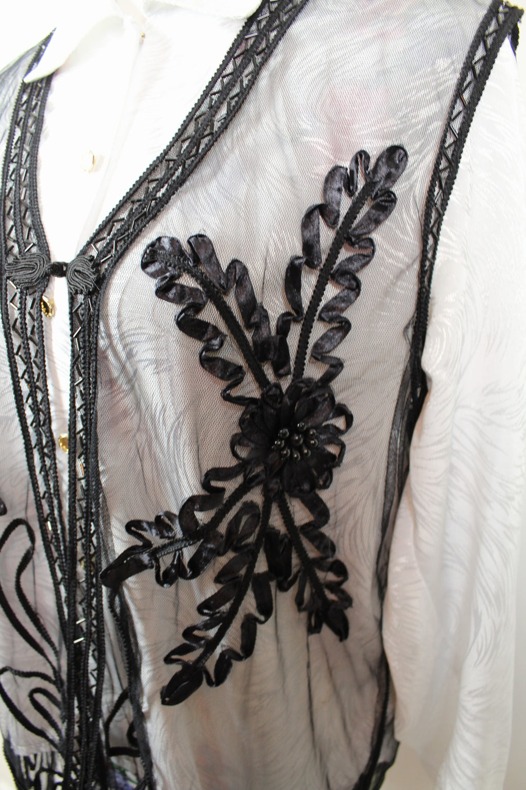 ✨Gilet noir perlé vintage 70's & fleurs en relief - fêtes & soirée esprit bohème chic✨