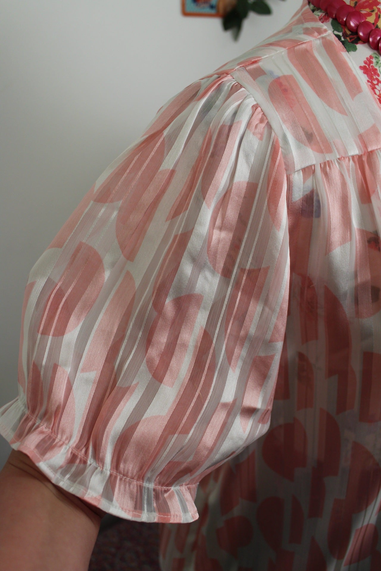 🌸🍒Blouse rétro rayée blanc satiné & demi-sphères rose pastel romantique - Taille 42/44🍒🌸