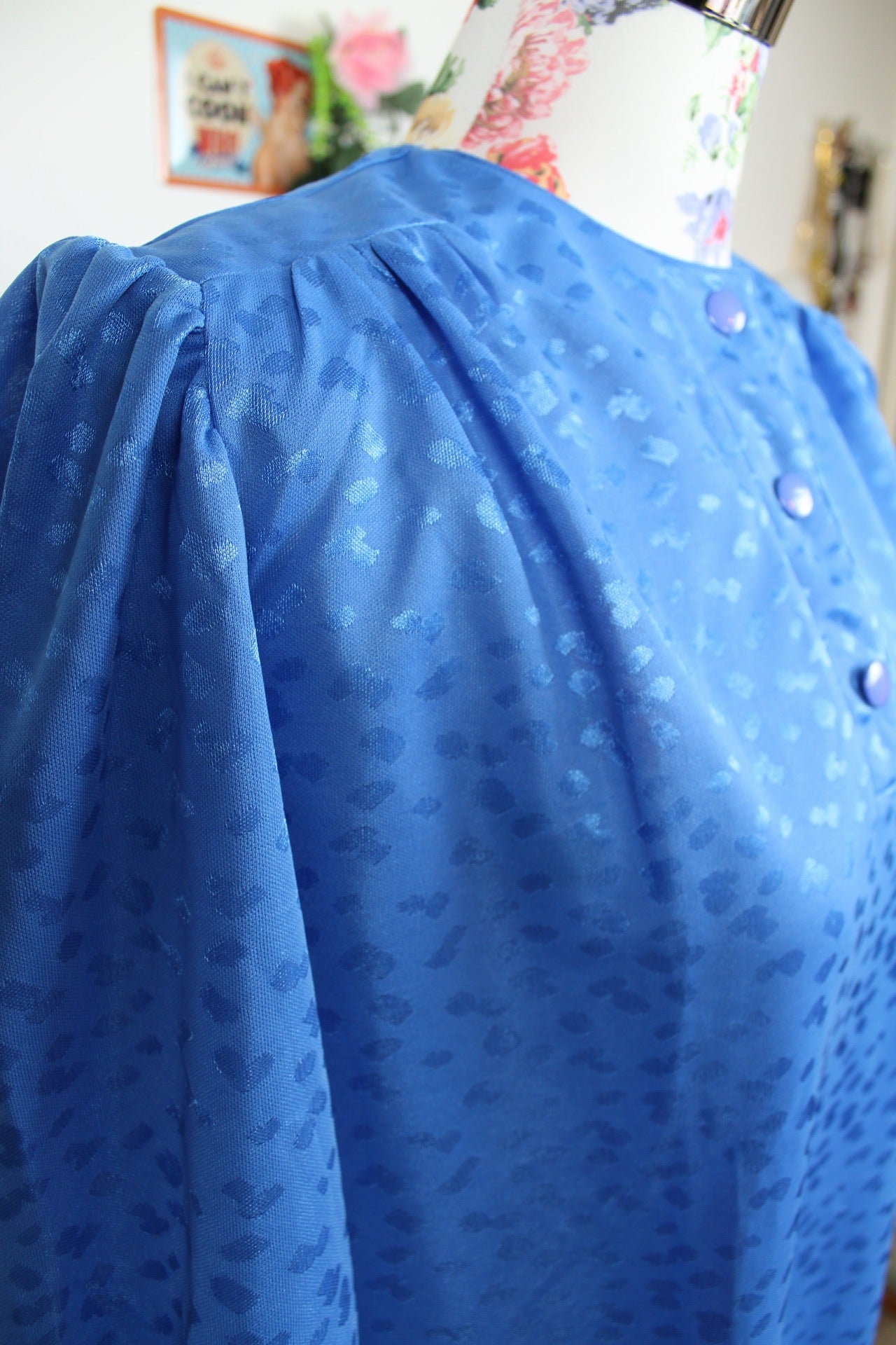 🌸Blouse vintage 80's bleu vif - motifs satinés léopard🍒