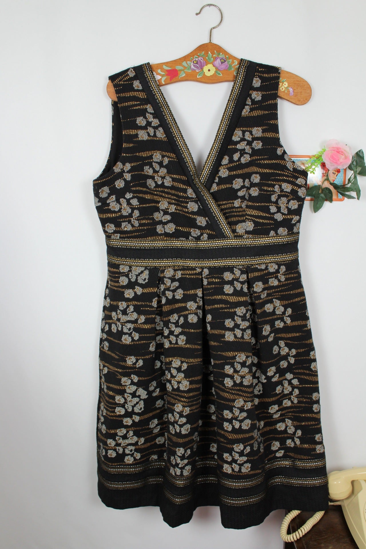 🌸🍒Robe épaisse noire brodée or et argent - Maison 1.2.3 - style chic d'hiver - Taille 42/44🍒🌸