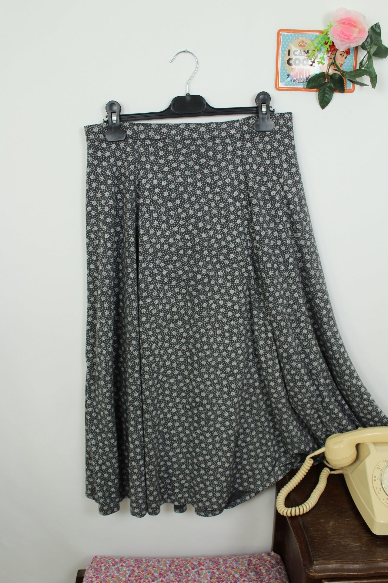 🌸🍒Jupe midi grise vintage 90's en coton - imprimée de petites roses - belle ampleur - Taille 38🍒🌸