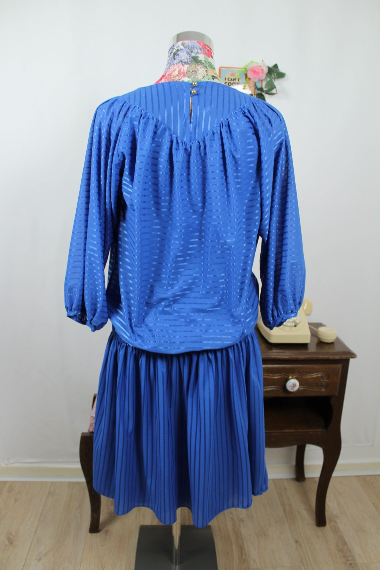 🌸🍒Robe vintage 70/80s bleue fluide à bandes satinées - Taille 40 à 44🍒🌸