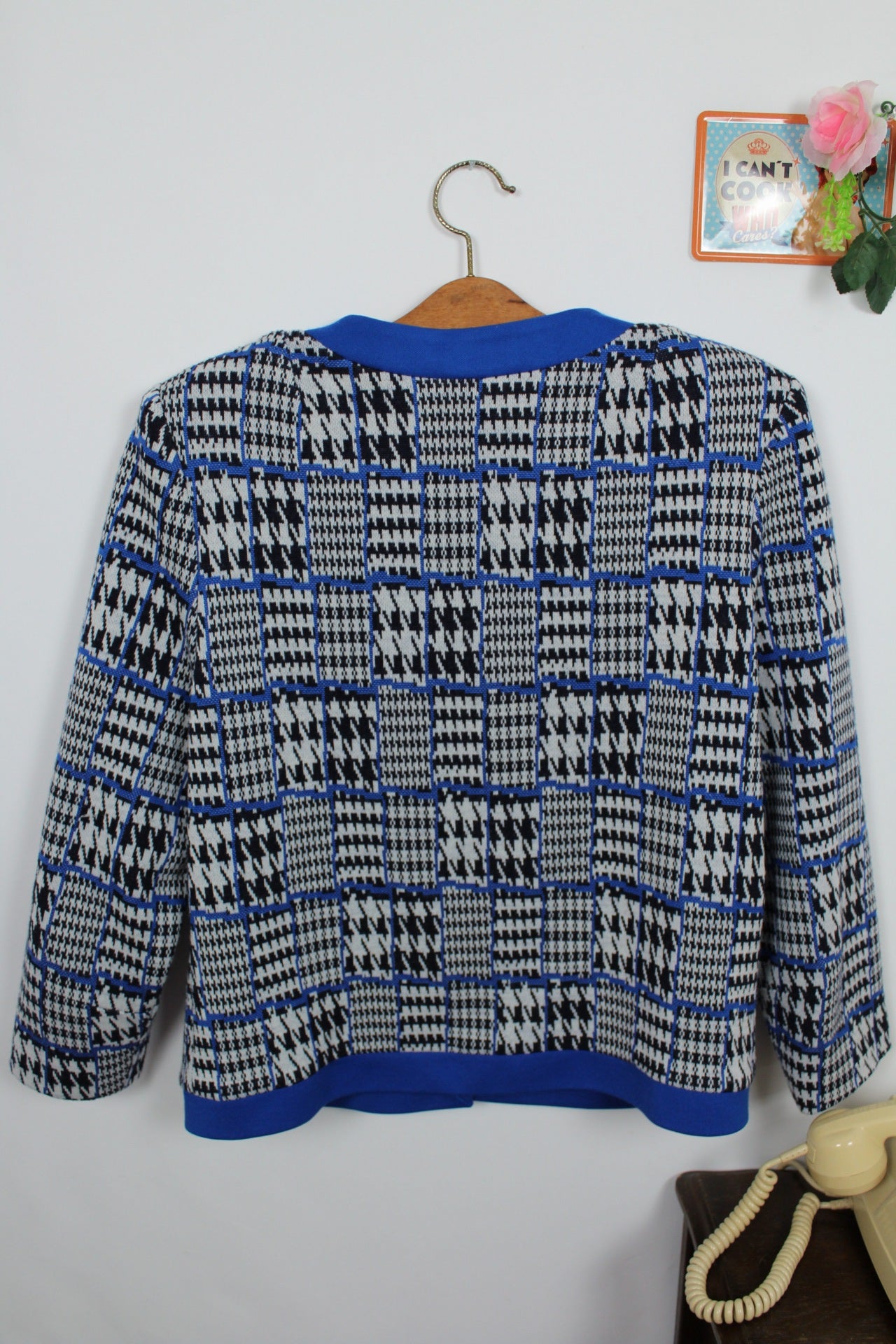 🌸🍒Cardigan vintage 80/90s graphique bleu & noir - boutons dorés chic - Taille 40/42🍒🌸