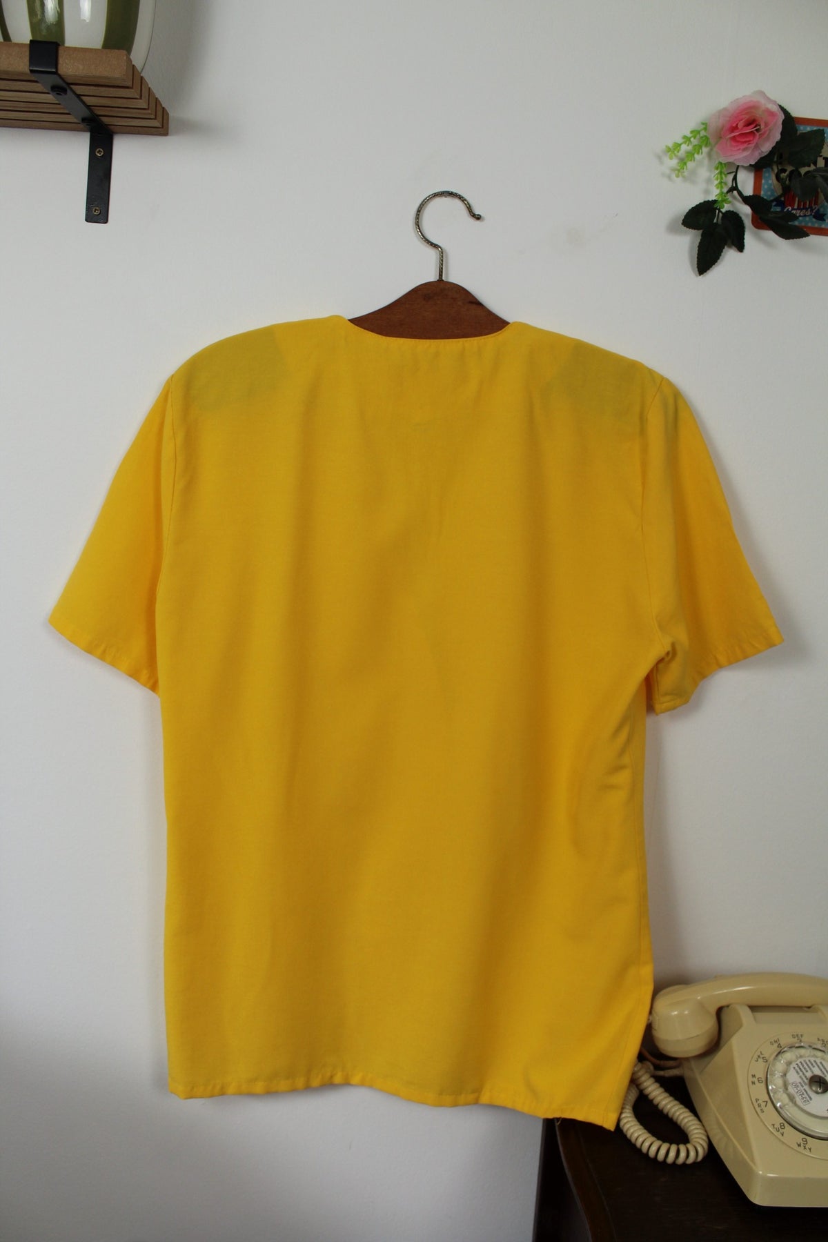 Blouse vintage années 90 jaune soleil en viscose - chic & lumineuse - Taille 38/40
